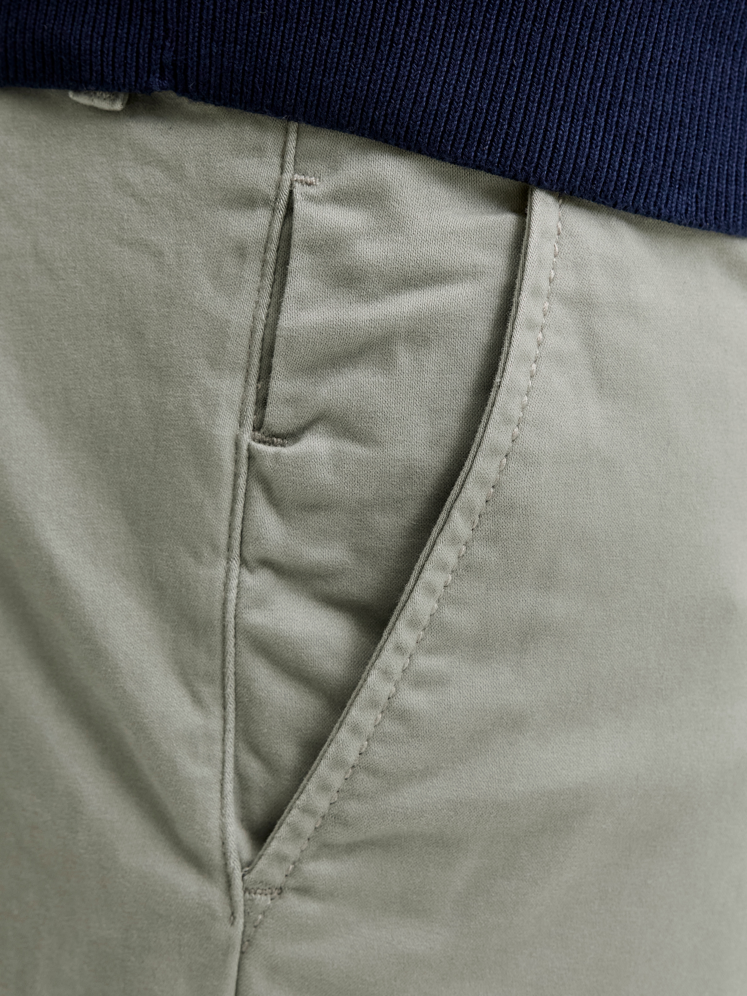 Jack & Jones PlusSize Chinoshorts »JPSTBOWIE JJSHORTS SOLID SN  PLS«  mit Umschlag