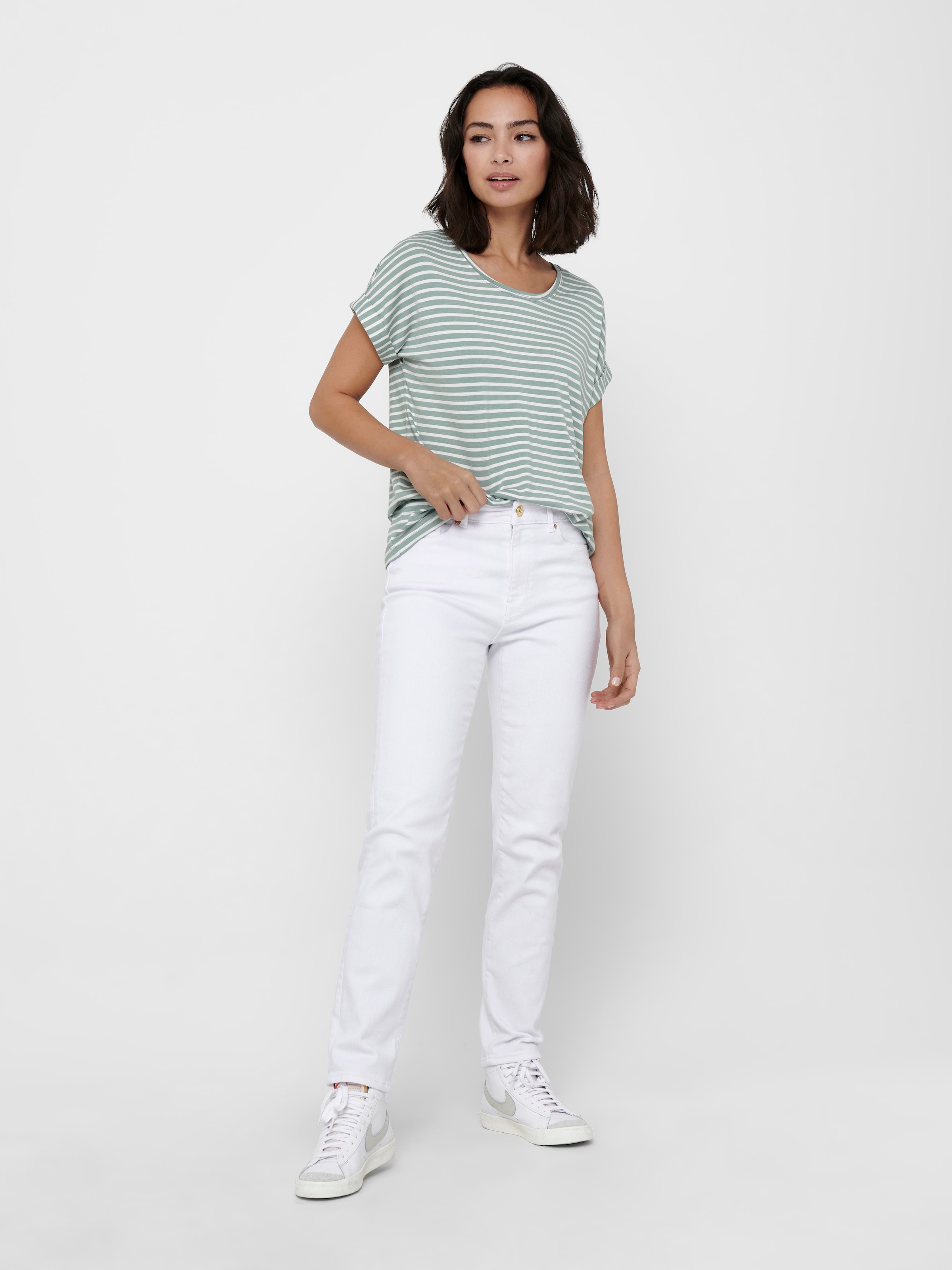 ONLY Kurzarmshirt »ONLMOSTER STRIPE S/S O-NECK TOP JRS NOOS« gestreift, lässig geschnitten, Jersey, Rundhals, Viskosemischung