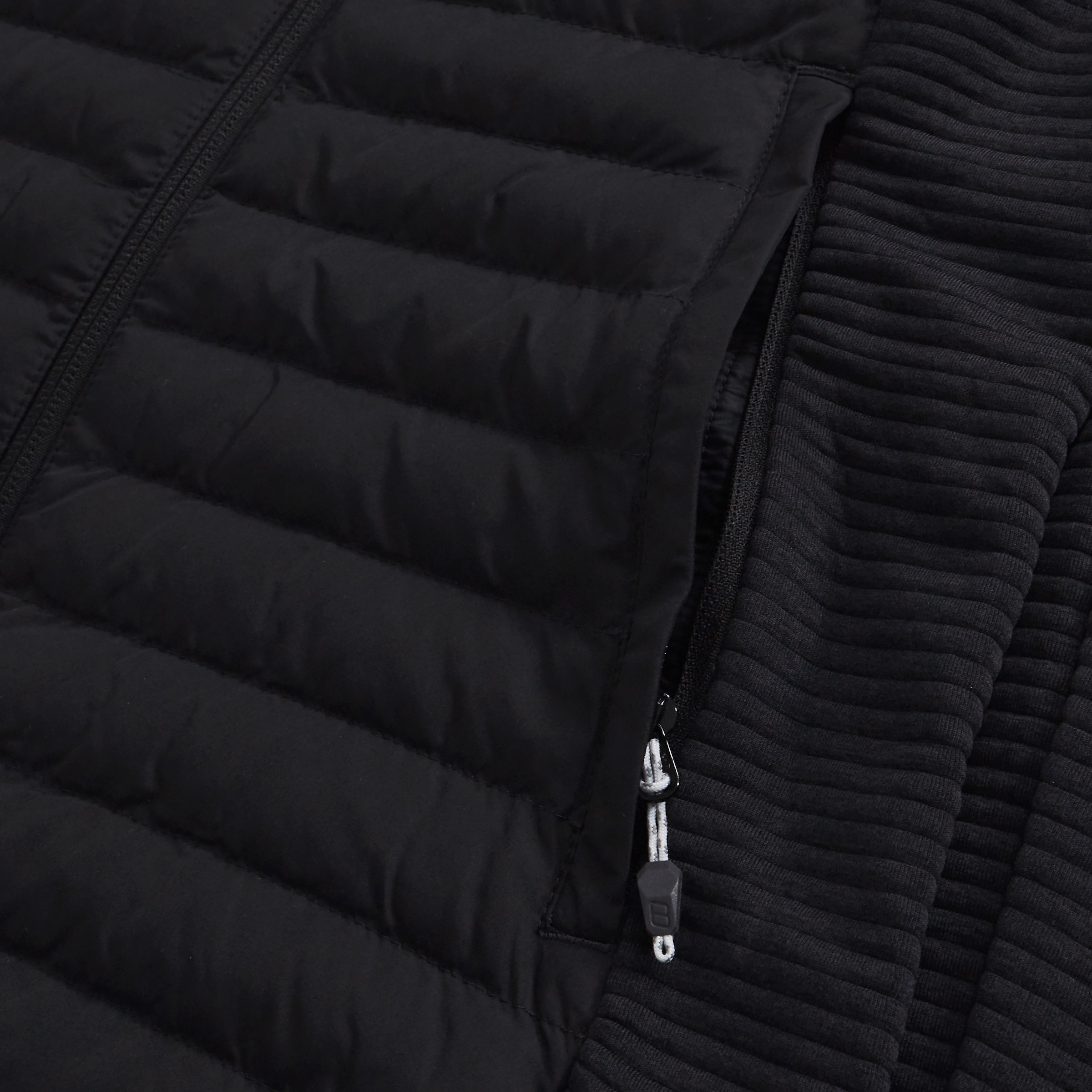 Berghaus Hybridjacke »NULA HYBRID JACKET« mit Kapuze Hydroloft® Isolierung, Strickfleece-Einsätze, leicht verstaubar