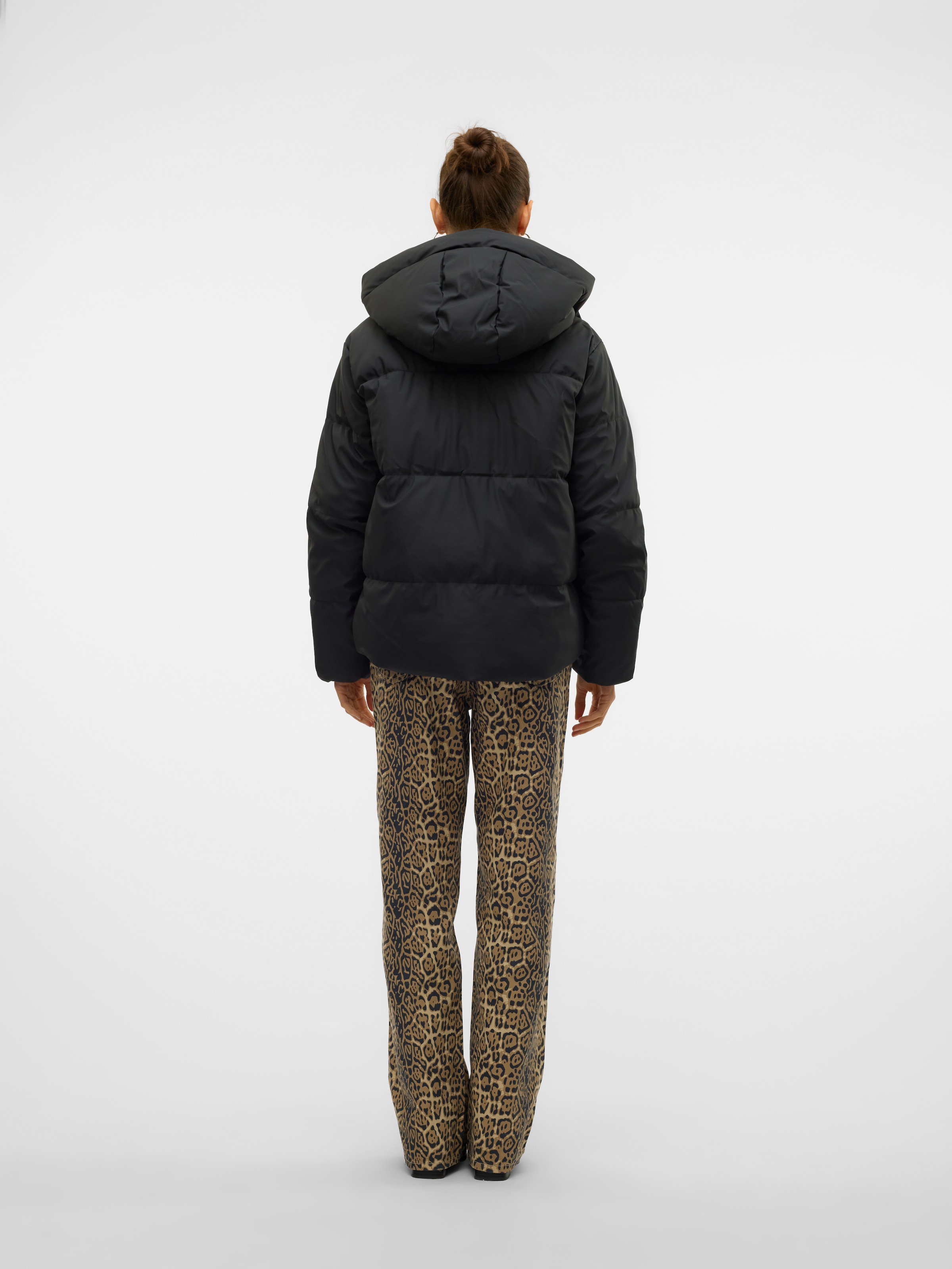 Vero Moda Veste matelassée »VMGRETAKYLIE SHORT COATED JACKET NOOS« avec capuche similicuir