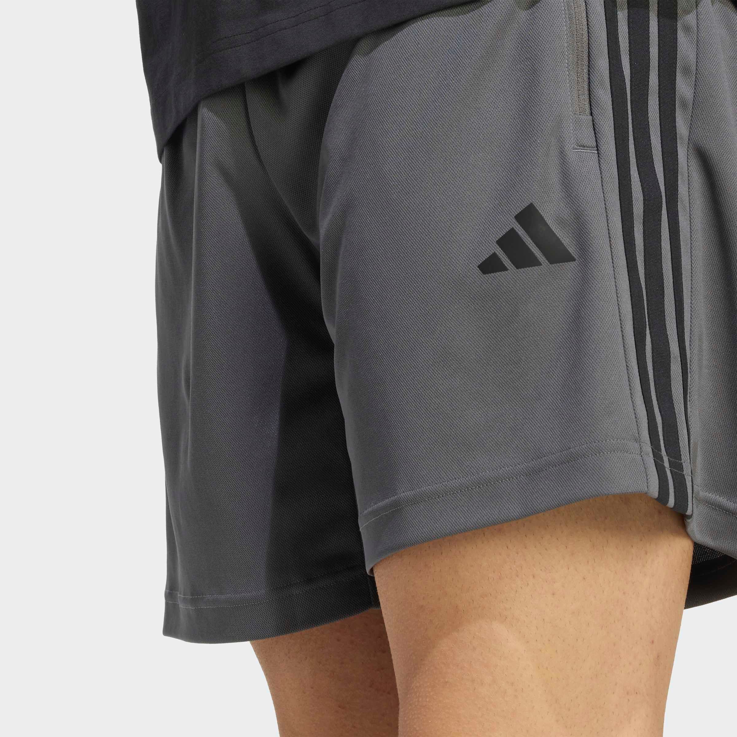 adidas Performance Short »WORKOUT ESSENTIALS BASE 3-STRIPES PIQUÉ 7 IN«