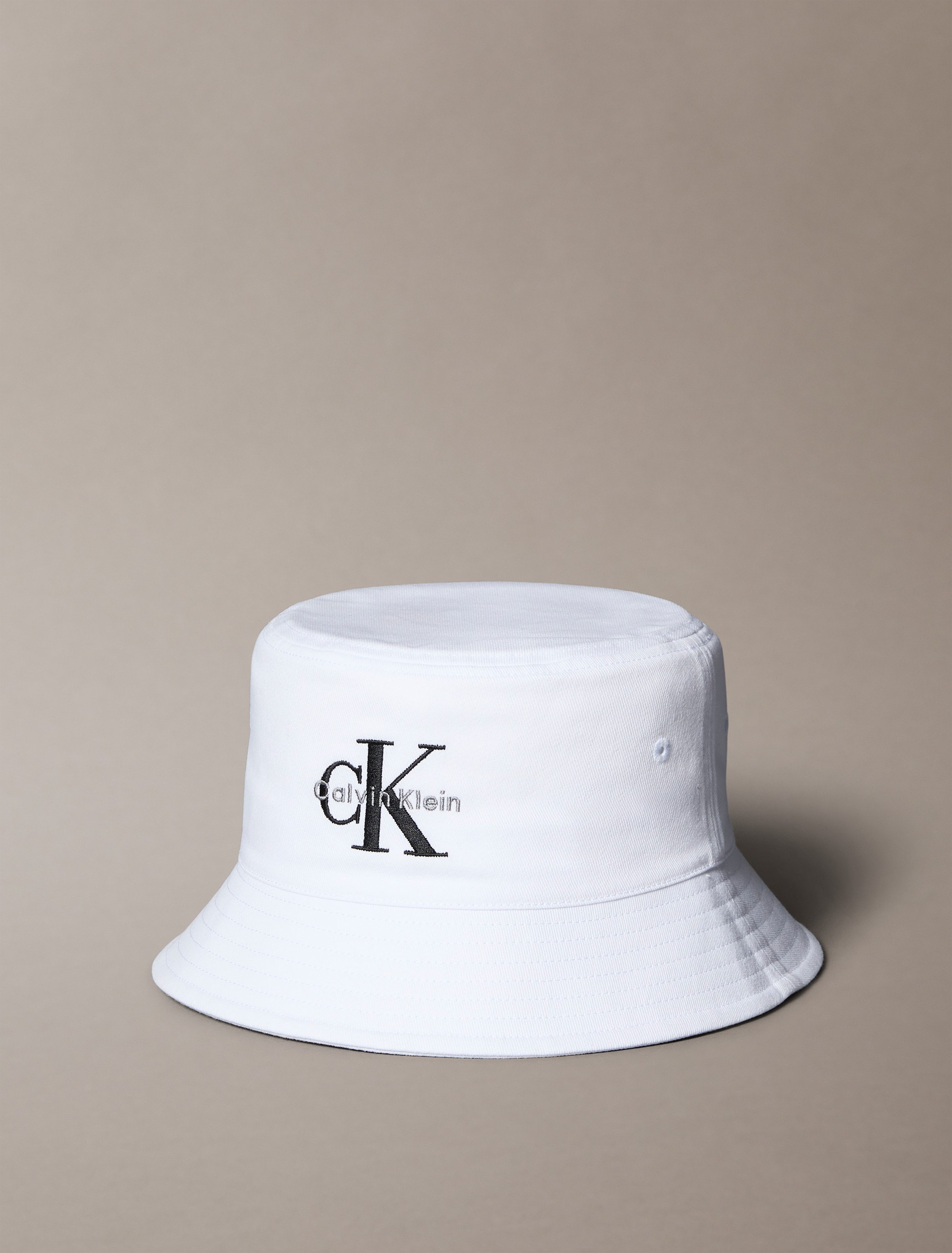 Calvin Klein Jeans Fischerhut »MONOLOGO EMBROIDERY BUCKET HAT«