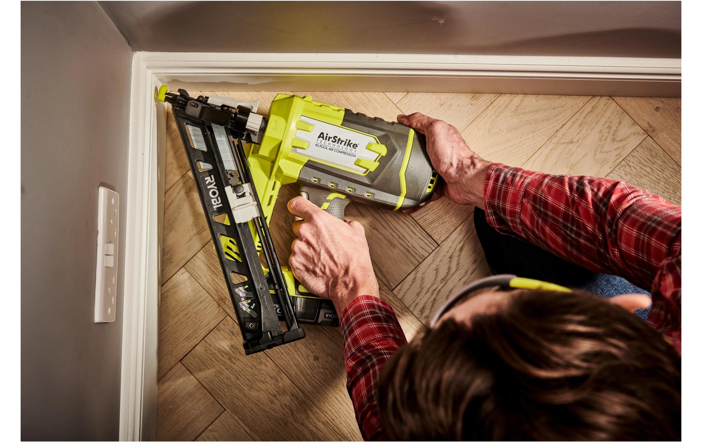 RYOBI Nagler »R15GN18-0«