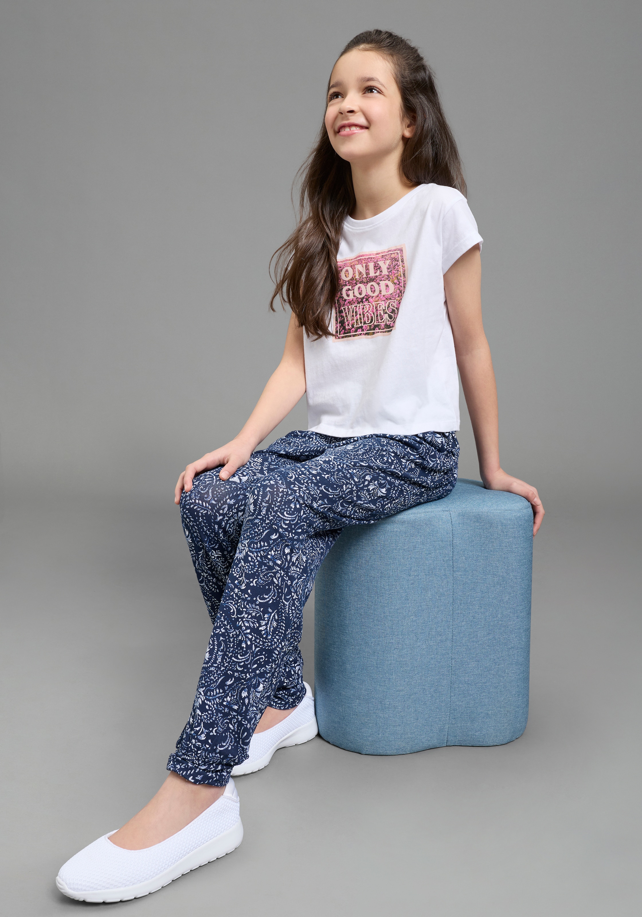 KIDSWORLD Pantalon en jersey »Viskose Haremshose«  für Mädchen, bequeme Passform, aus weichem Single Jersey