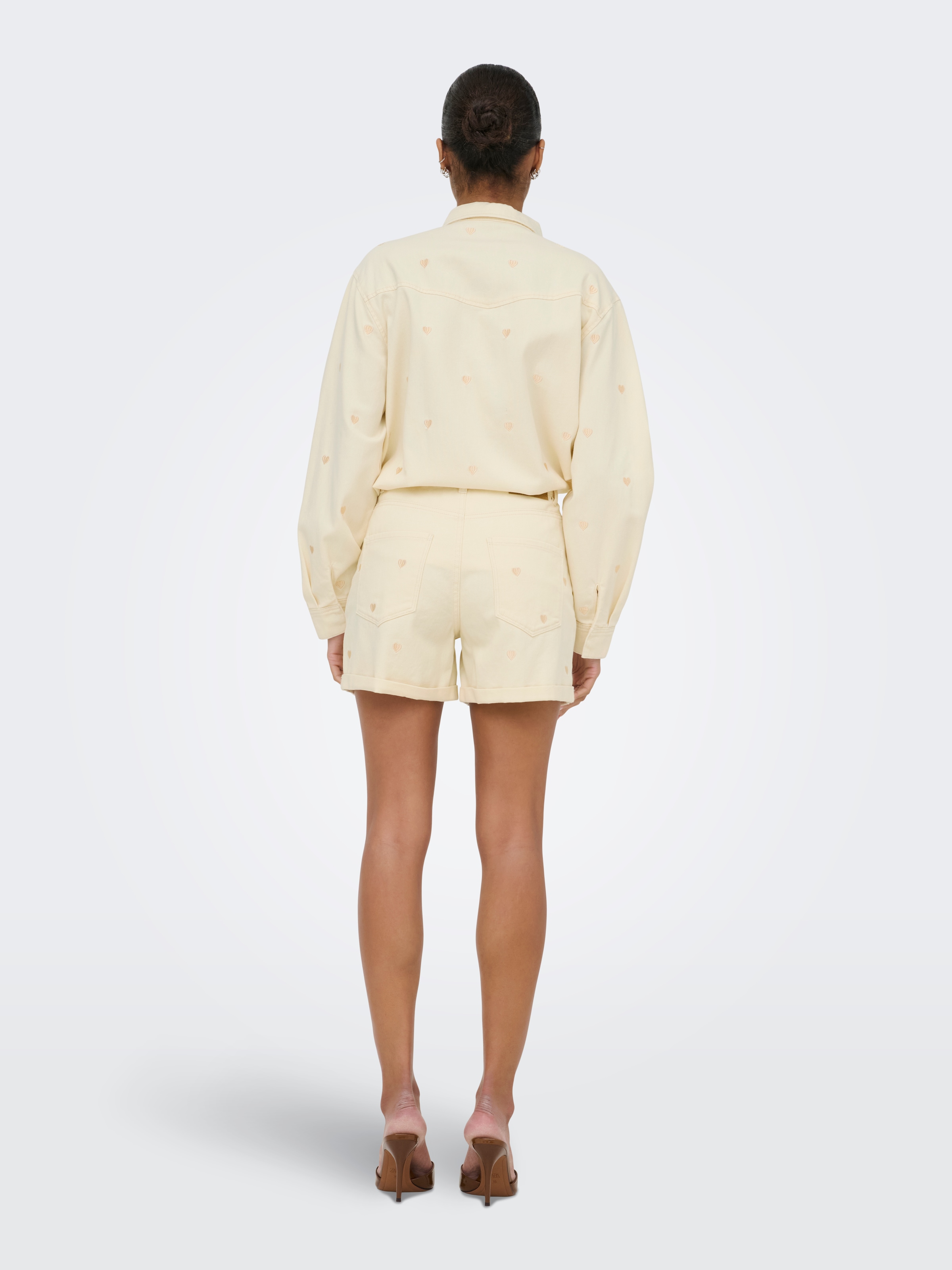 ONLY Short en jean »ONLVEGA HW EMBROIDERY DNM SHORTS GUANOOS« coton, taille haute
