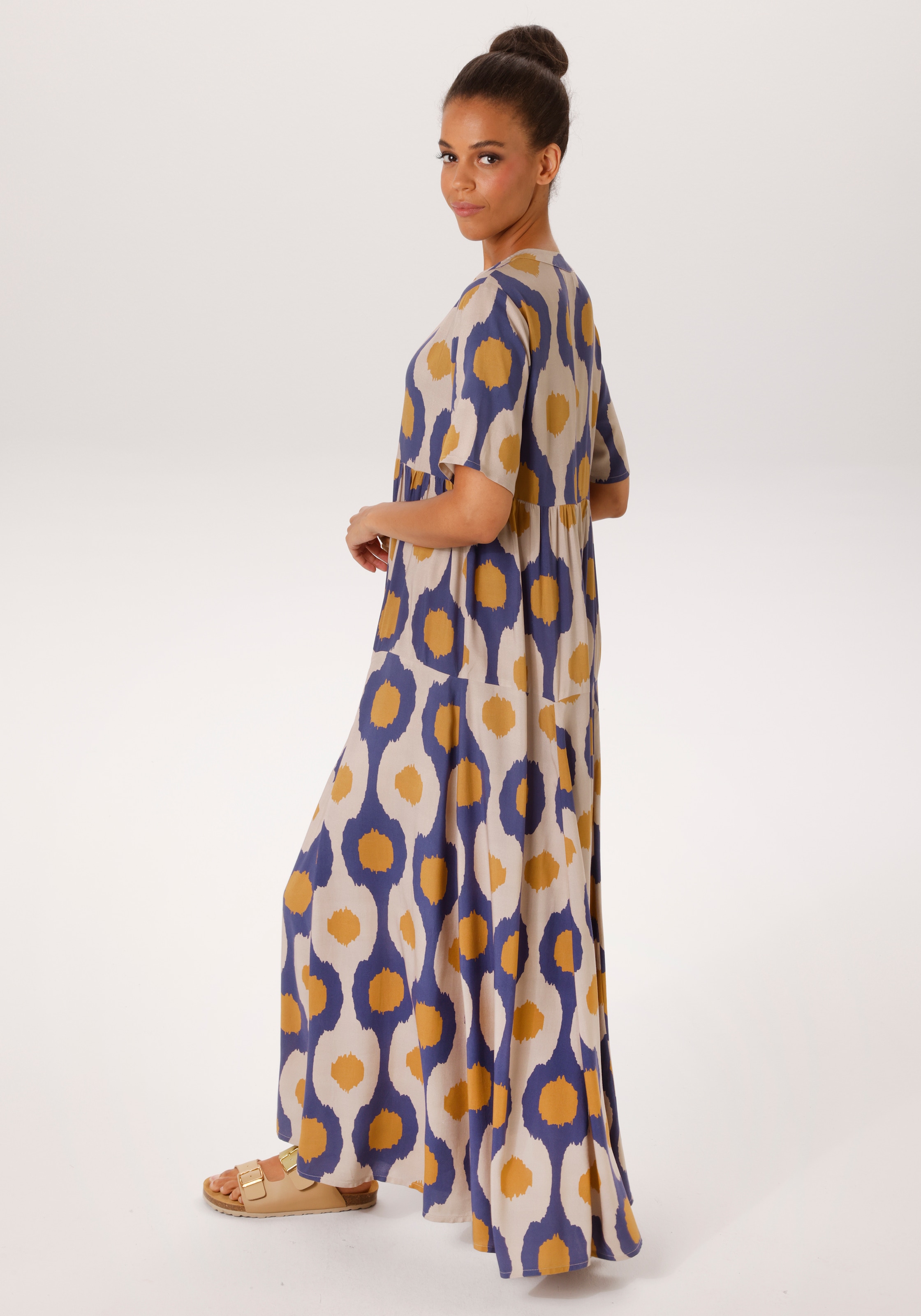 Aniston CASUAL Sommerkleid mit grossflächigen, grafischen Druck - NEUE KOLLEKION