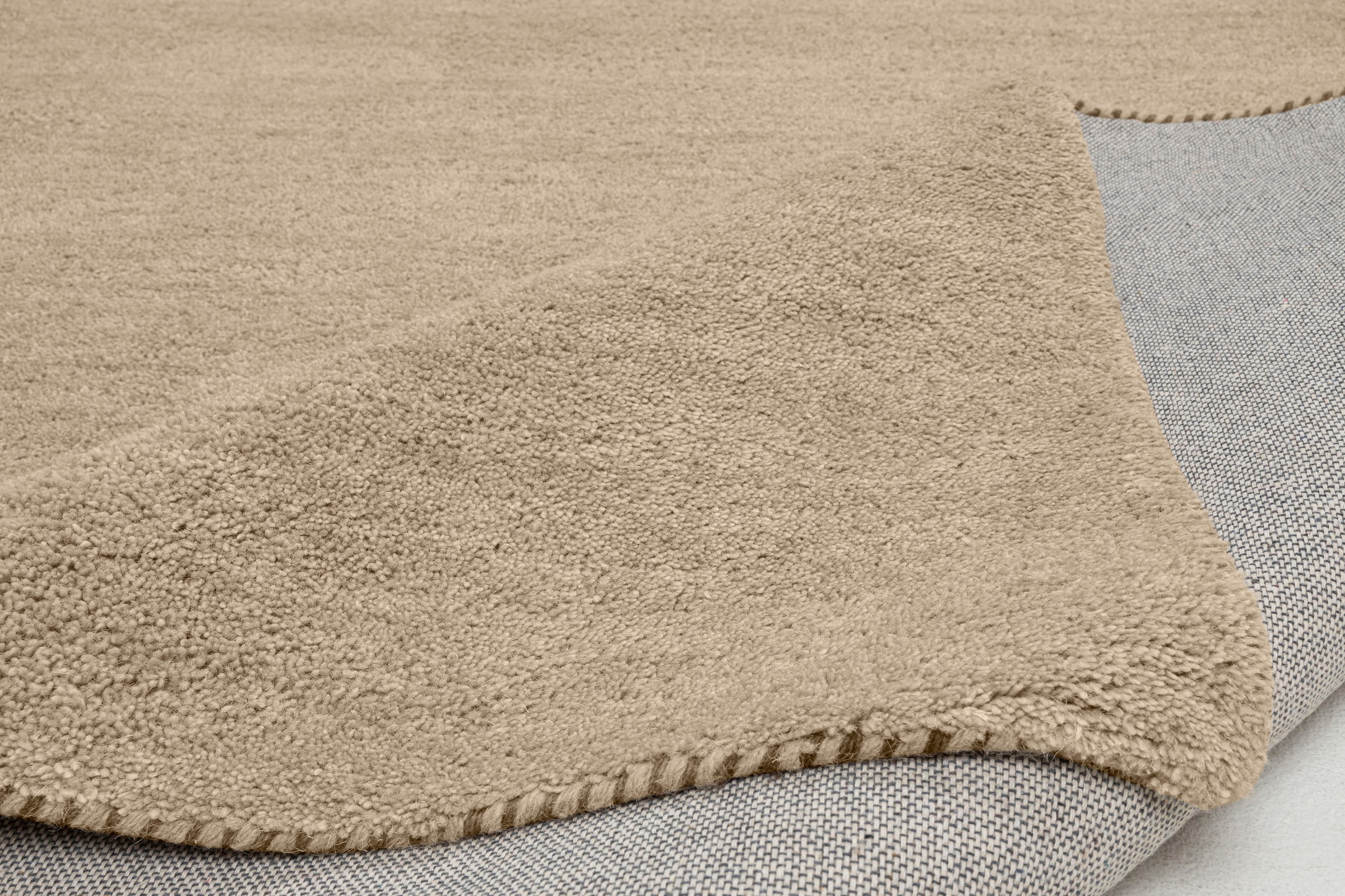 THEKO Bordure de lit »Gabbeh Uni, Handweb Teppich, meliert, reine Wolle« Höhe 14 mm 3 cuis tlg. Bettvorleger, Uni-Farben, handgewebt, Läufer-Set, Schlafzimmer