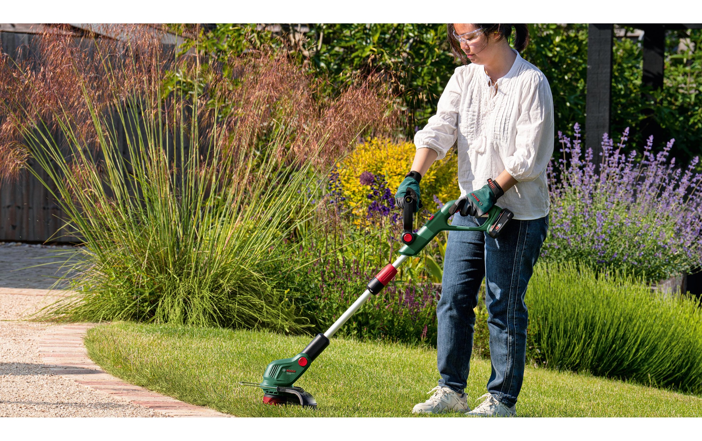 BOSCH Coupe-bordures sans fil »UniversalGrassCut 18 V-26-500 Kit«