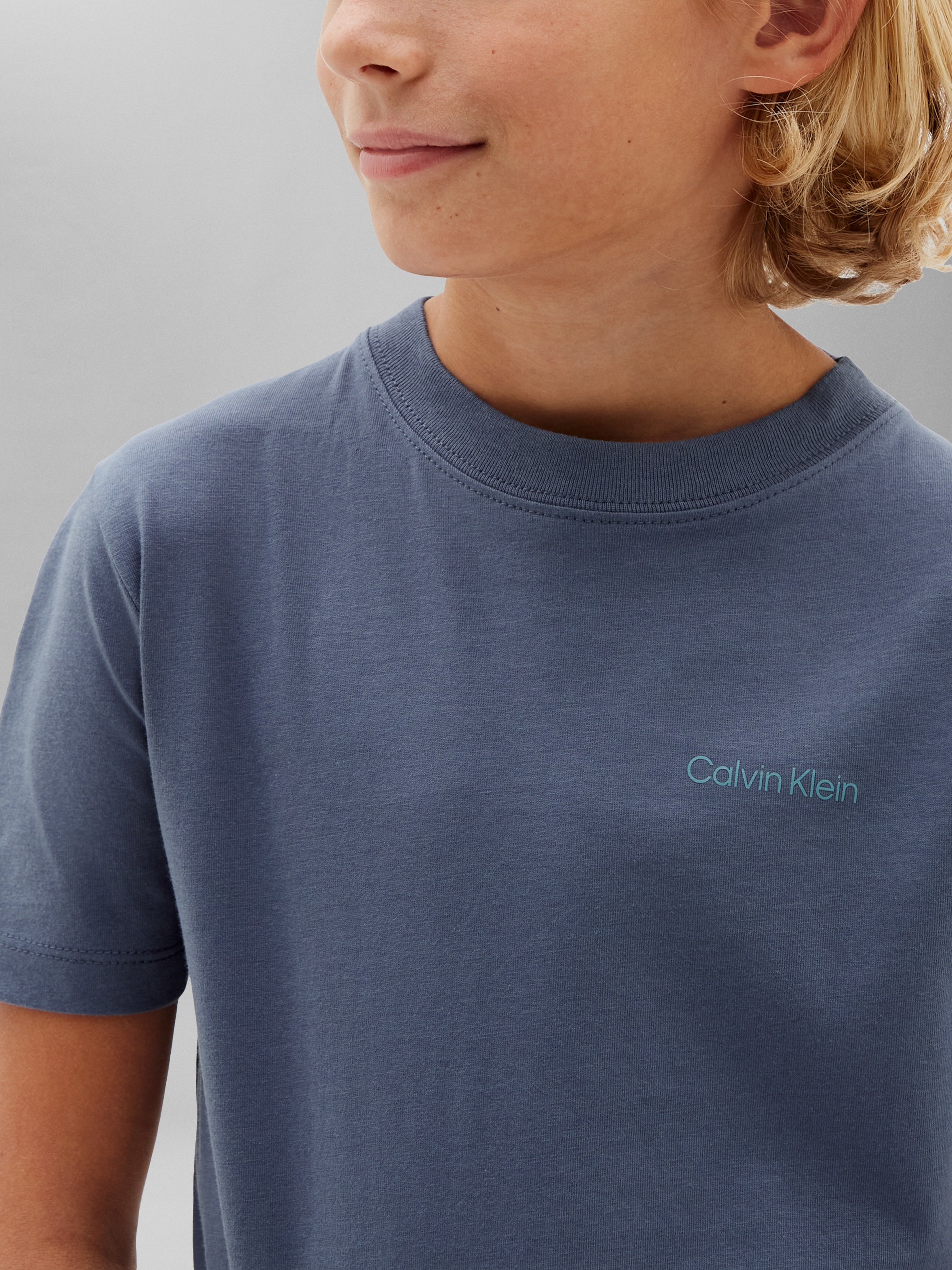 Calvin Klein Jeans T-Shirt »SMALL CHEST INST.LOGO SS T-SHIRT« Regular fit, Logoschriftzug
