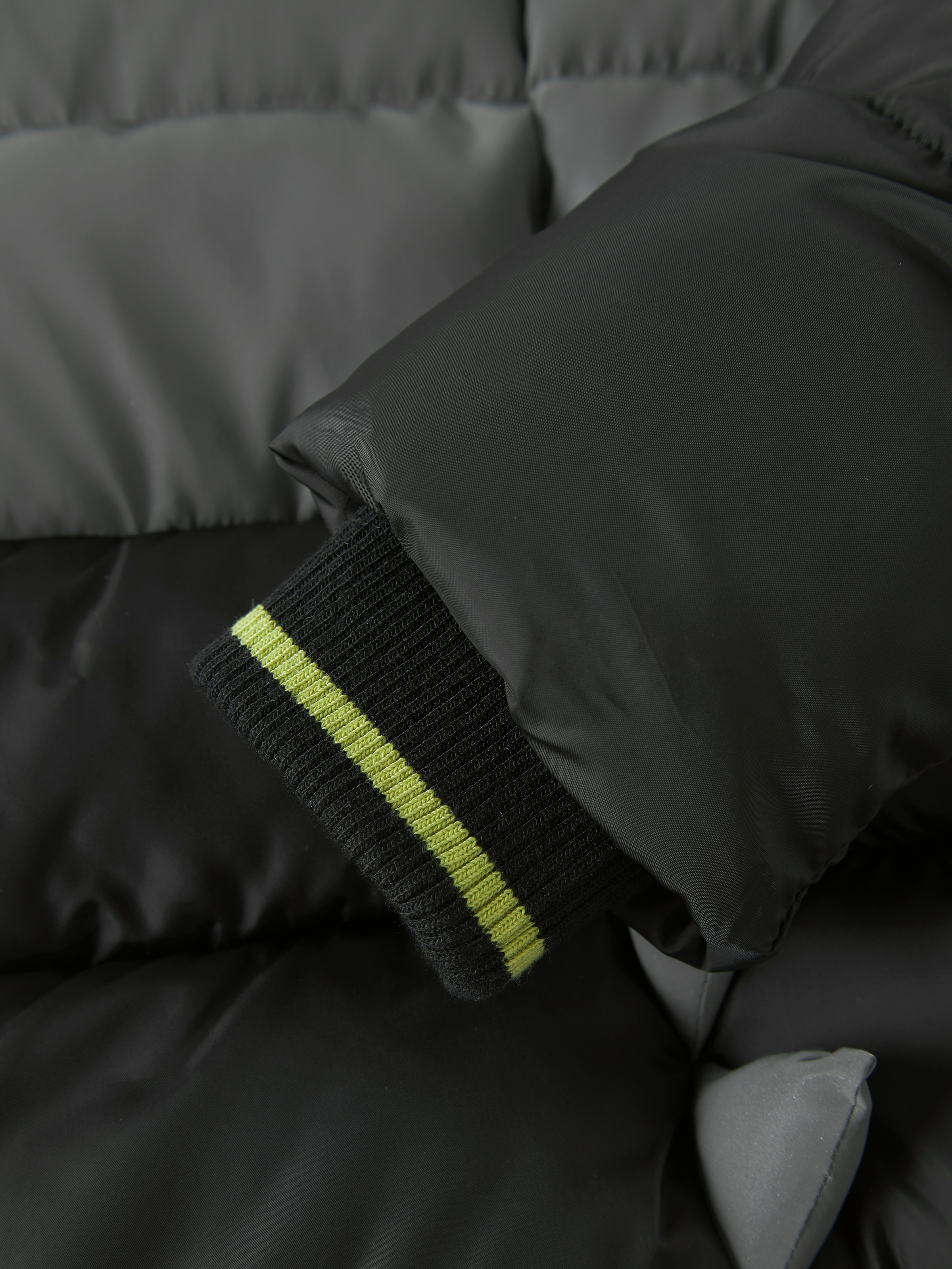 Name It Veste matelassée »NMMMORTEN PUFFER JACKET DINO DETAIL1« avec capuche