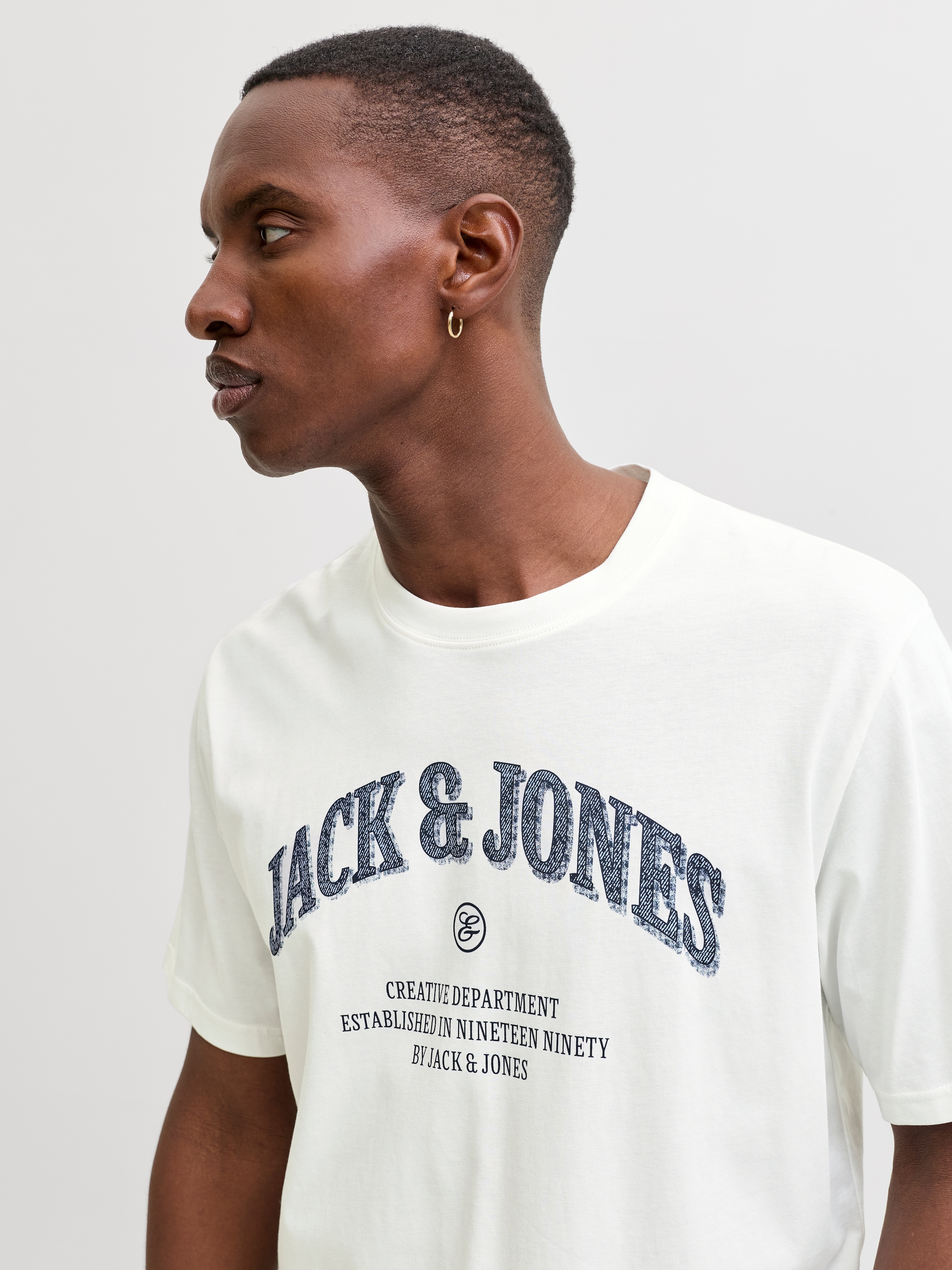 Jack & Jones Rundhalsshirt »JJEDENVER GRAPHIC TEE SS O-NECK SN« mit Logobranding