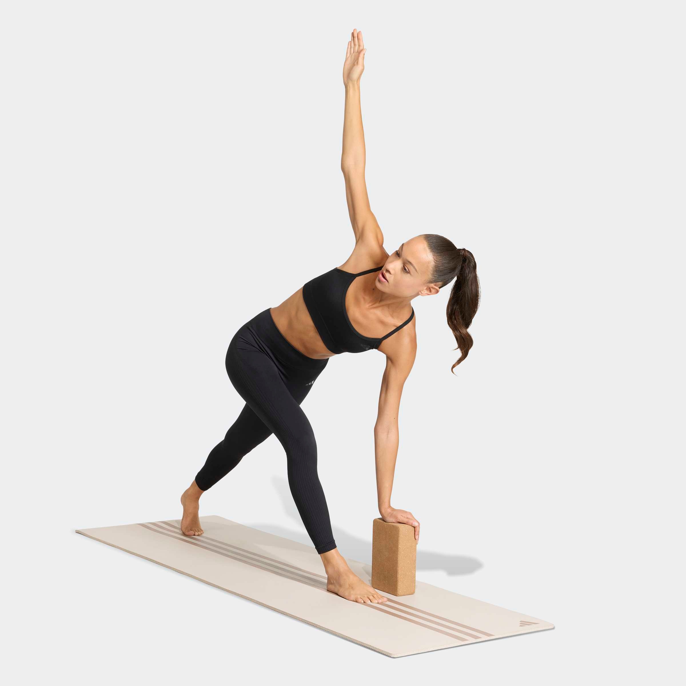adidas Performance Soutien-gorge de sport »WORKOUT ESSENTIALS KNIT LIGHT SUPPORT PADDED BH«