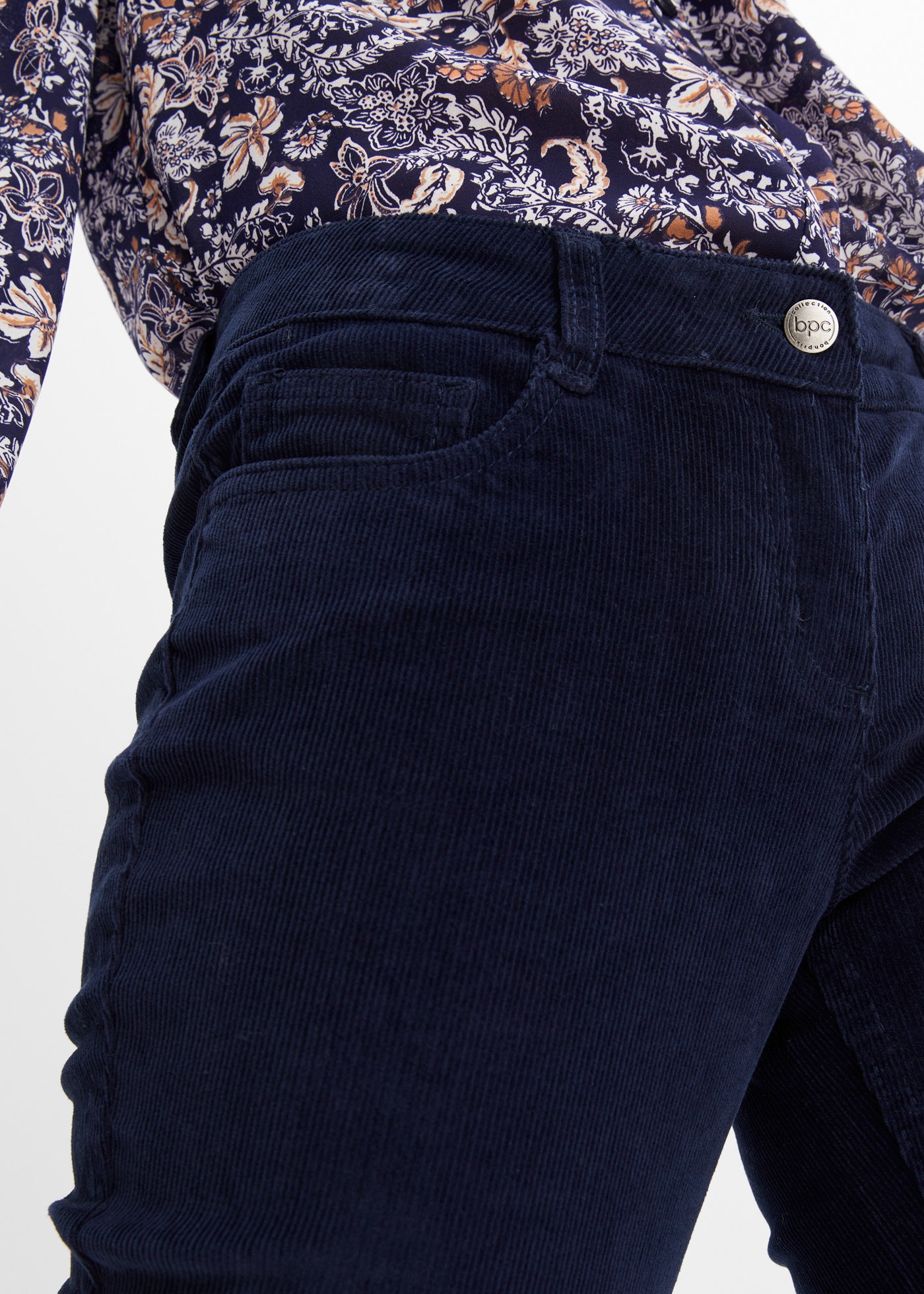 bonprix Cordhose »Stretch-Cordhose, Bootcut«  aus Baumwolle mit Elasthan, Regular Fit, Bootcut-Beinform