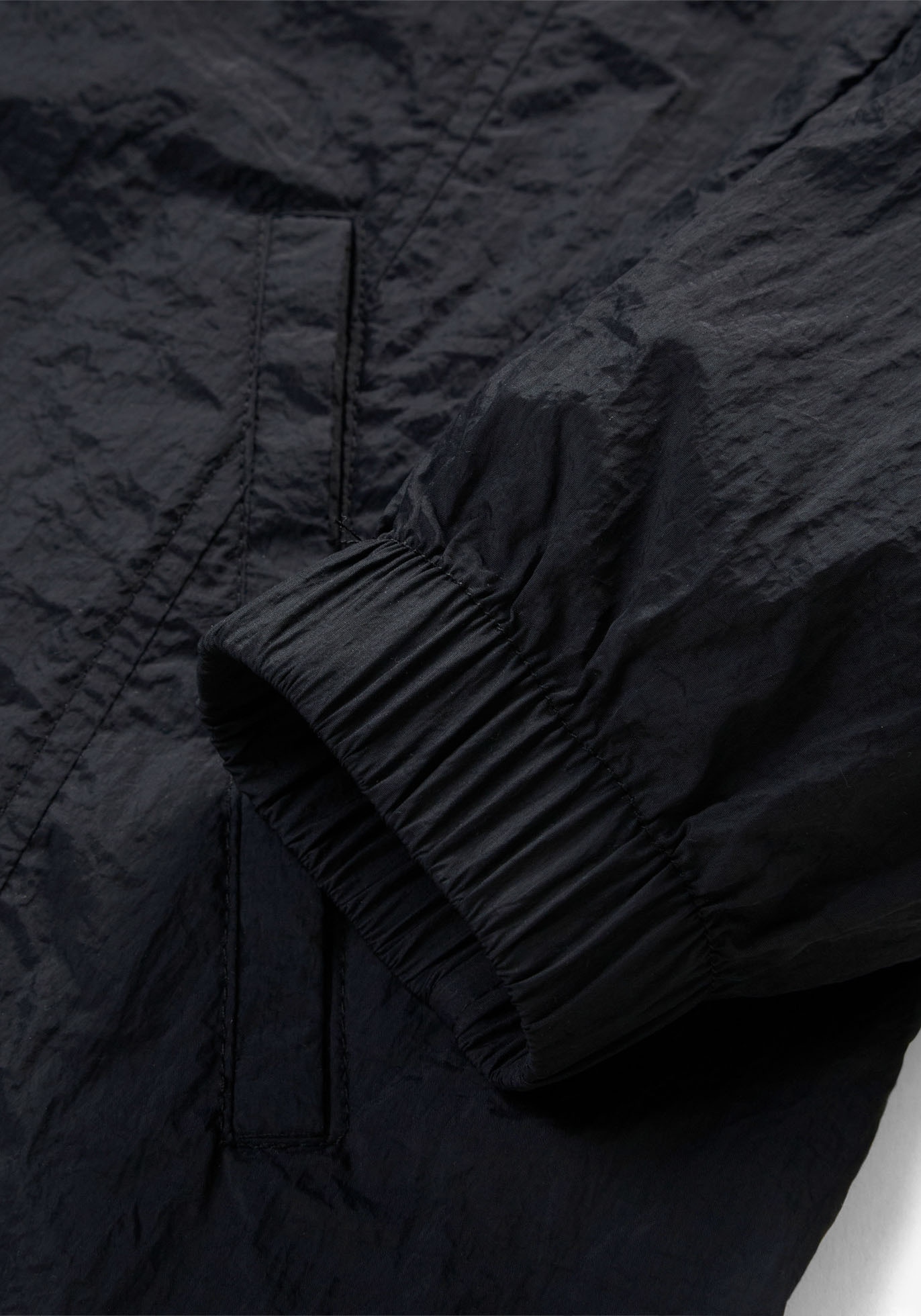 bonprix Veste tous temps mit Kapuze sportlicher Stil, leichter Parka mit Kapuze, mit seitlichen Taschen