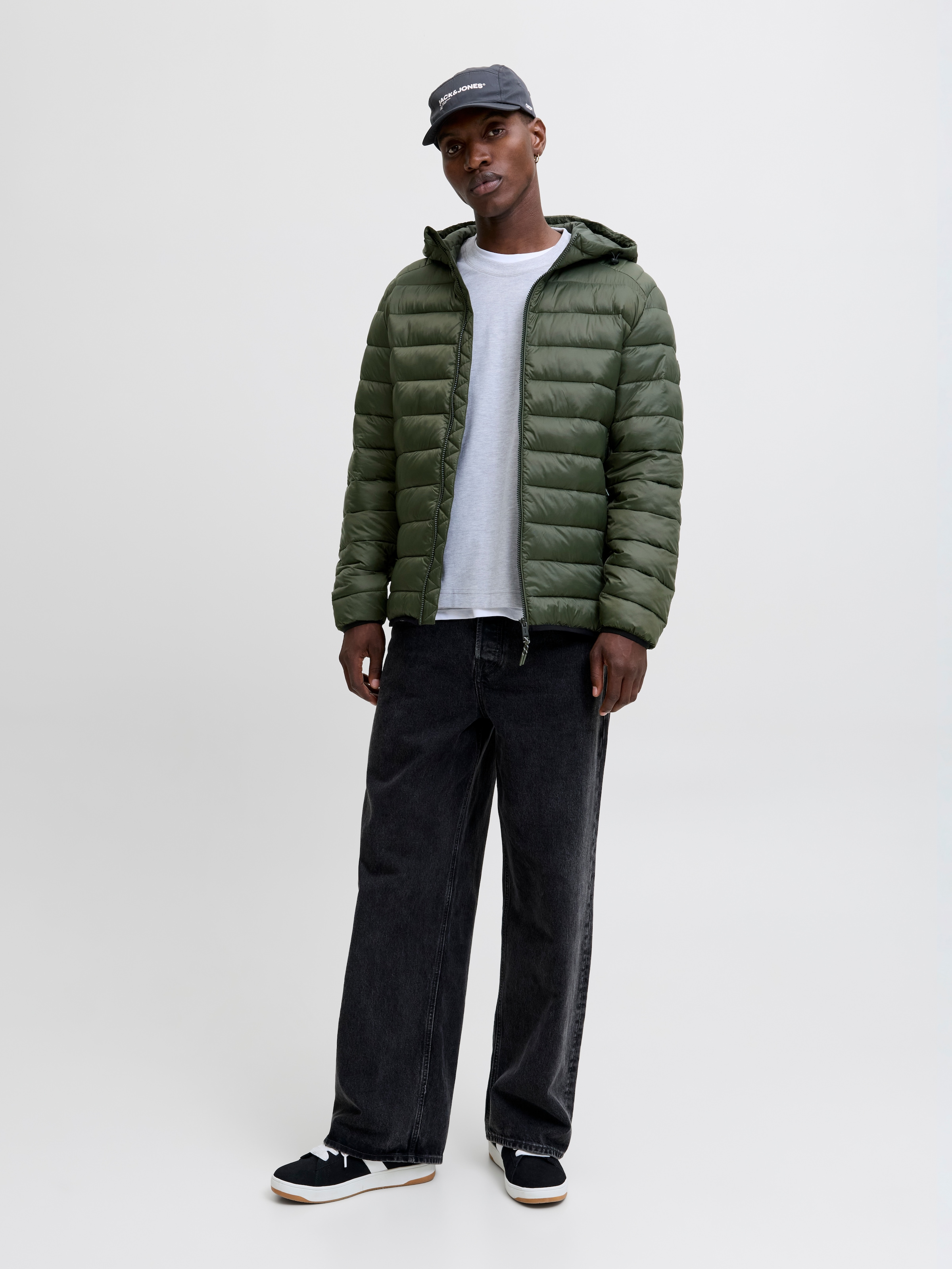 Jack & Jones Veste matelassée »JJEBRADLEY LIGHT PUFFER HOOD NOOS« mit Kapuze