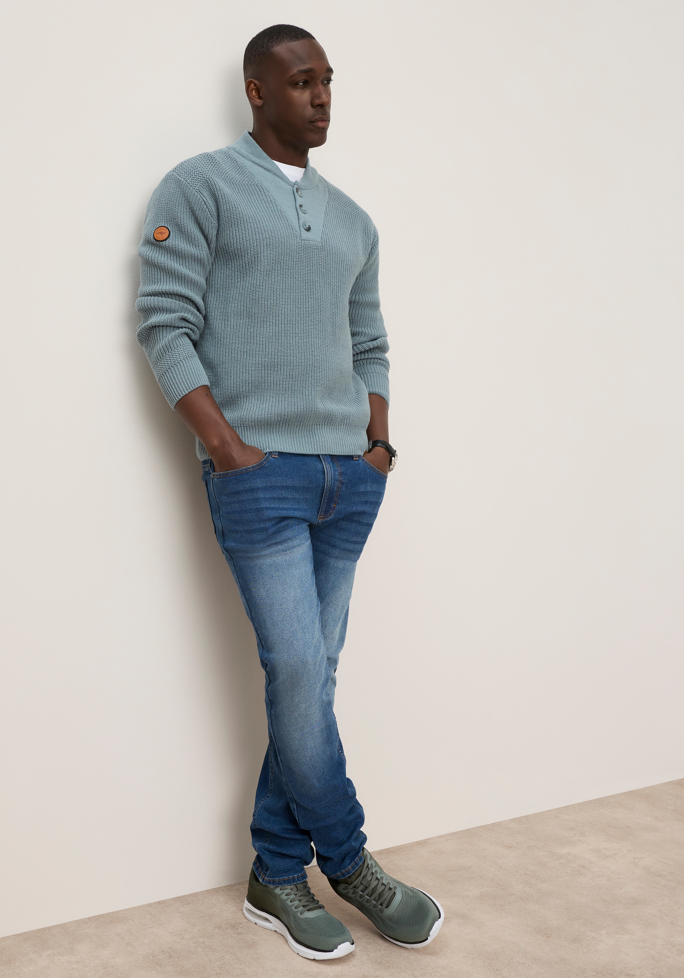 KangaROOS Pull en tricot avec col montant, coupe regular fit, en coton, manches longues