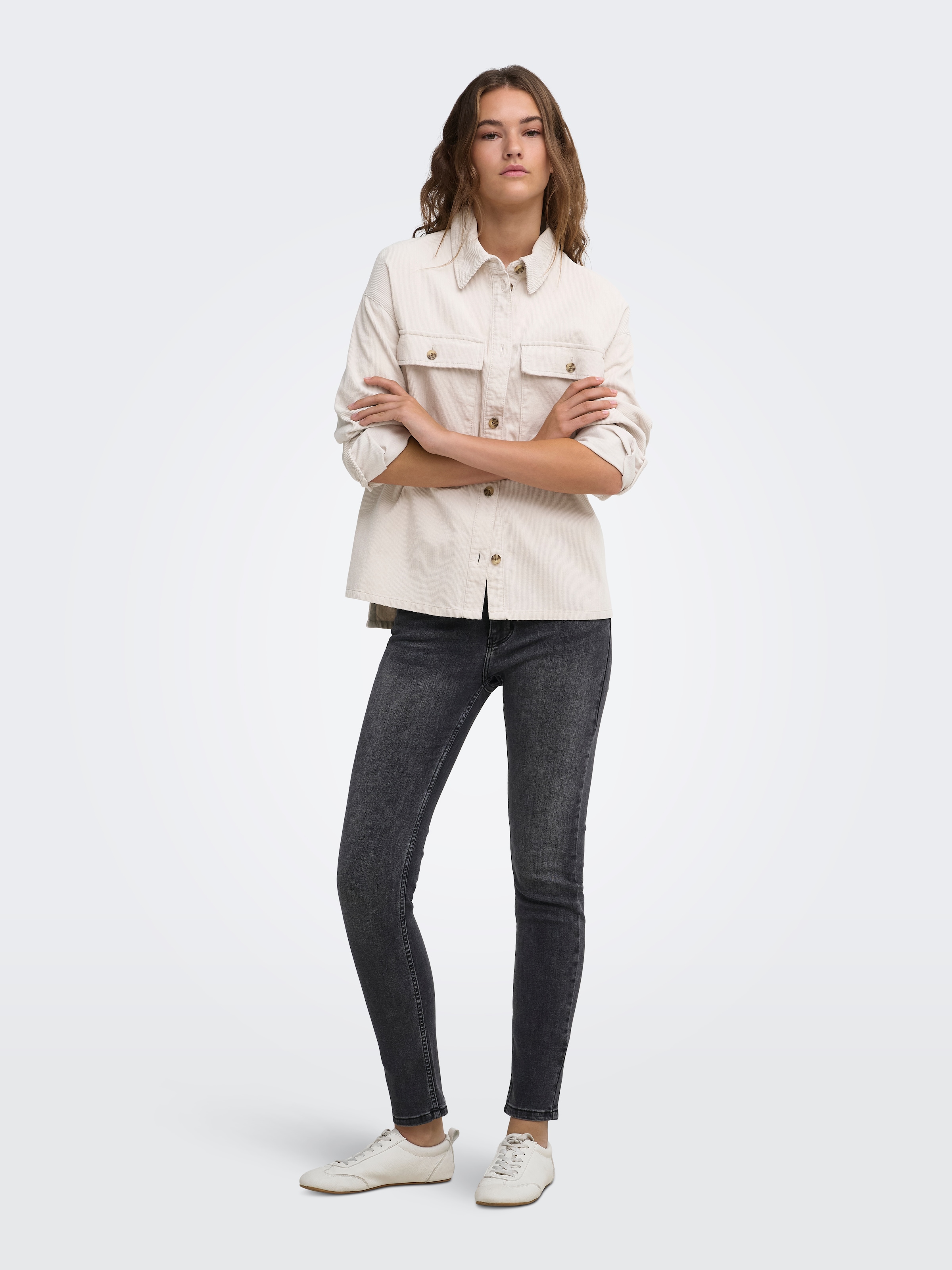 ONLY Blouse chemise »ONLMOXIE L/S CORD SLIT SHACKET CC PNT« Coton, velours côtelé fin, oversize