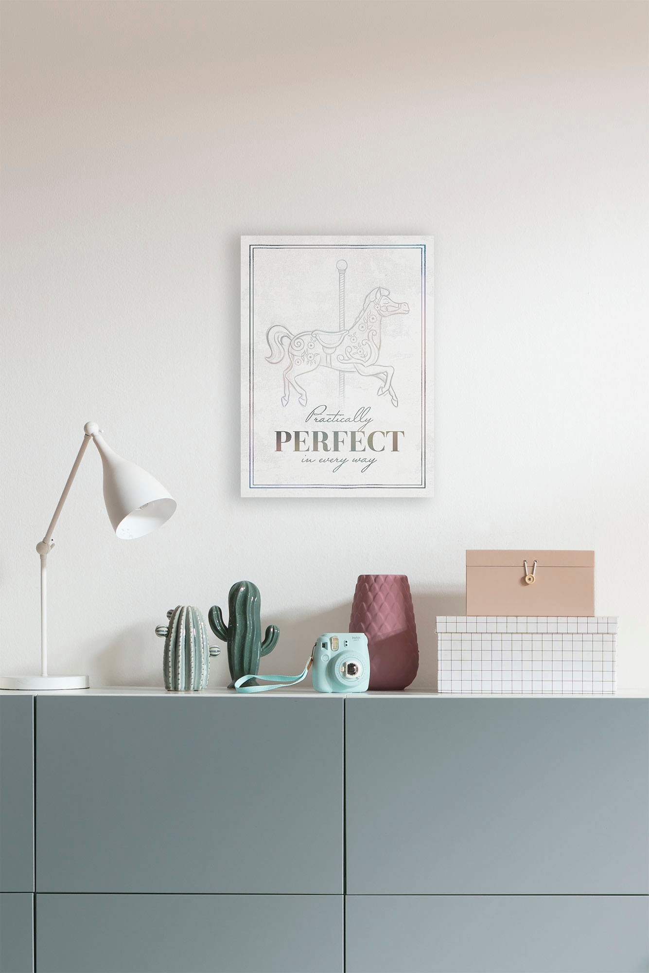 Komar Tableau sur toile »Mary Poppins Pretty Perfect - Grösse 30 x 40 cm« 30 x 40 cm (Breite x Höhe), 1 cuis tlg. Keilrahmenbild mit Echtholzrahmen, Kinderzimmer