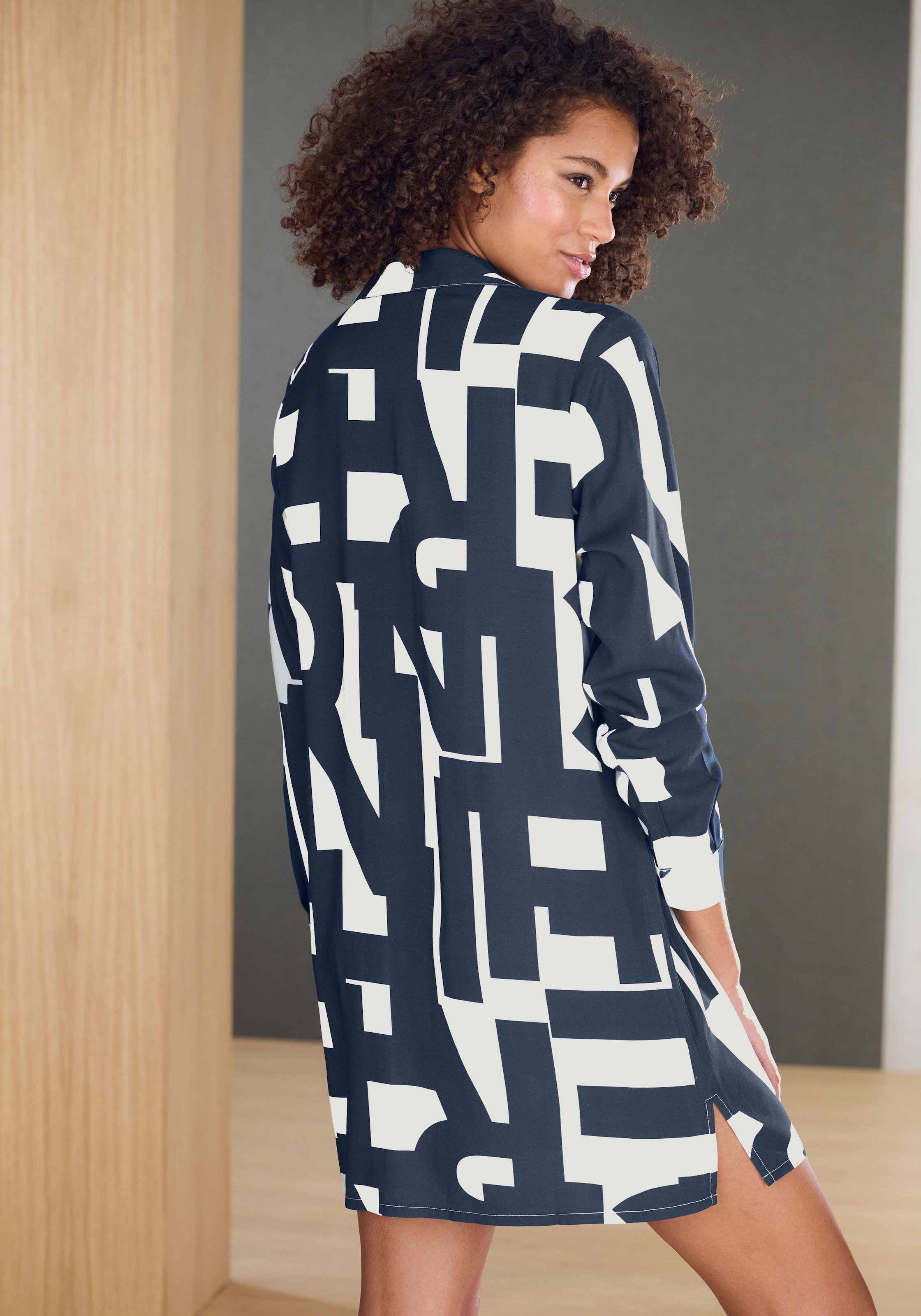 French Connection Nachthemd Brusttasche mit grafischem Muster