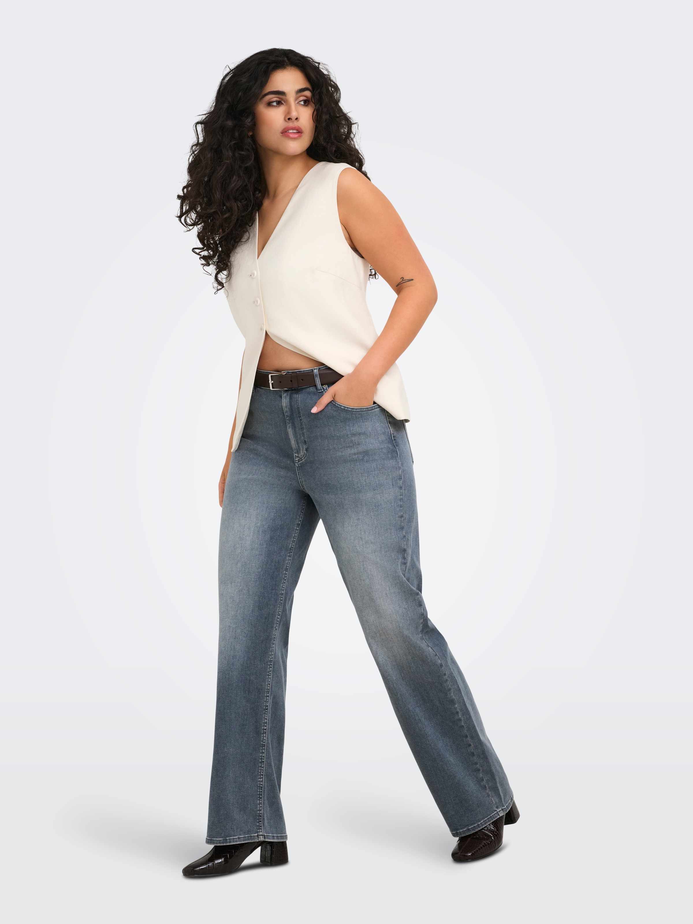 ONLY CARMAKOMA Jeans taille haute »CARWILLY WIDE HW REA2602 DNM NOOS« mélange coton, taille haute
