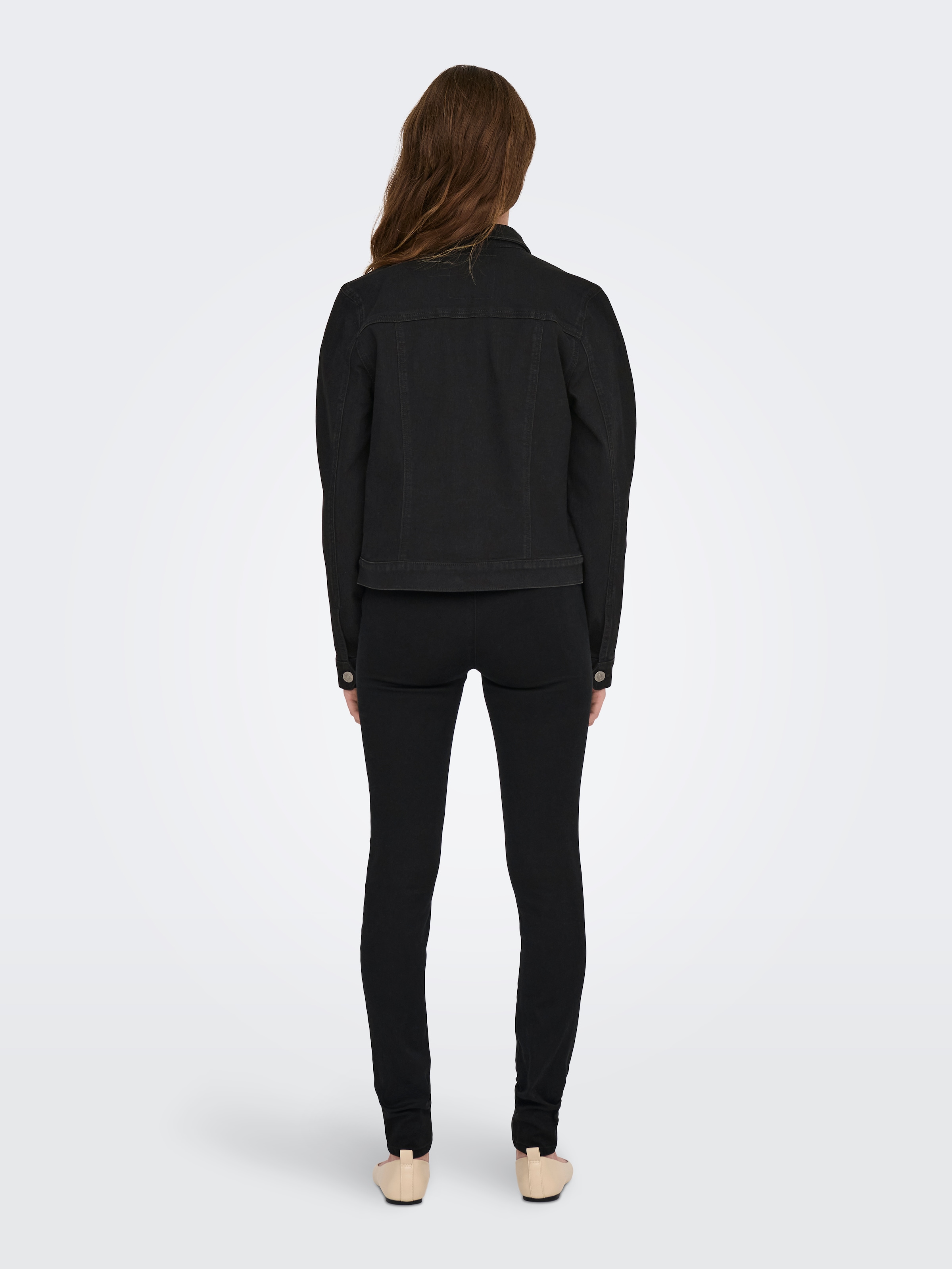 ONLY Jeansjacke »ONLWONDER – Jeansjacke in kurzer Form mit Stretch« figurbetont, casual, Denim, Baumwollmischung, Brusttaschen