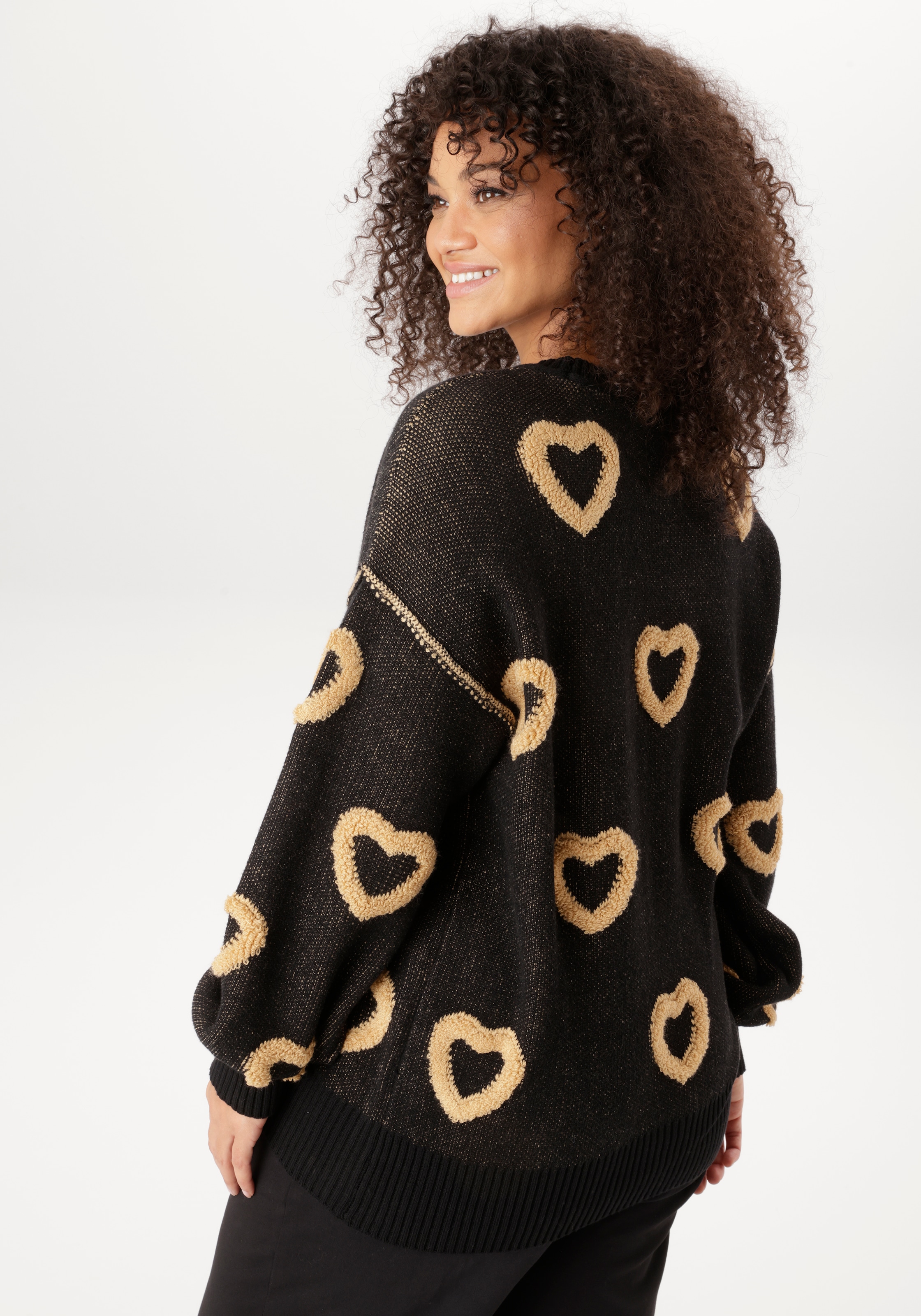 Aniston PLUS Pull en tricot Avec cœurs tricotés en relief