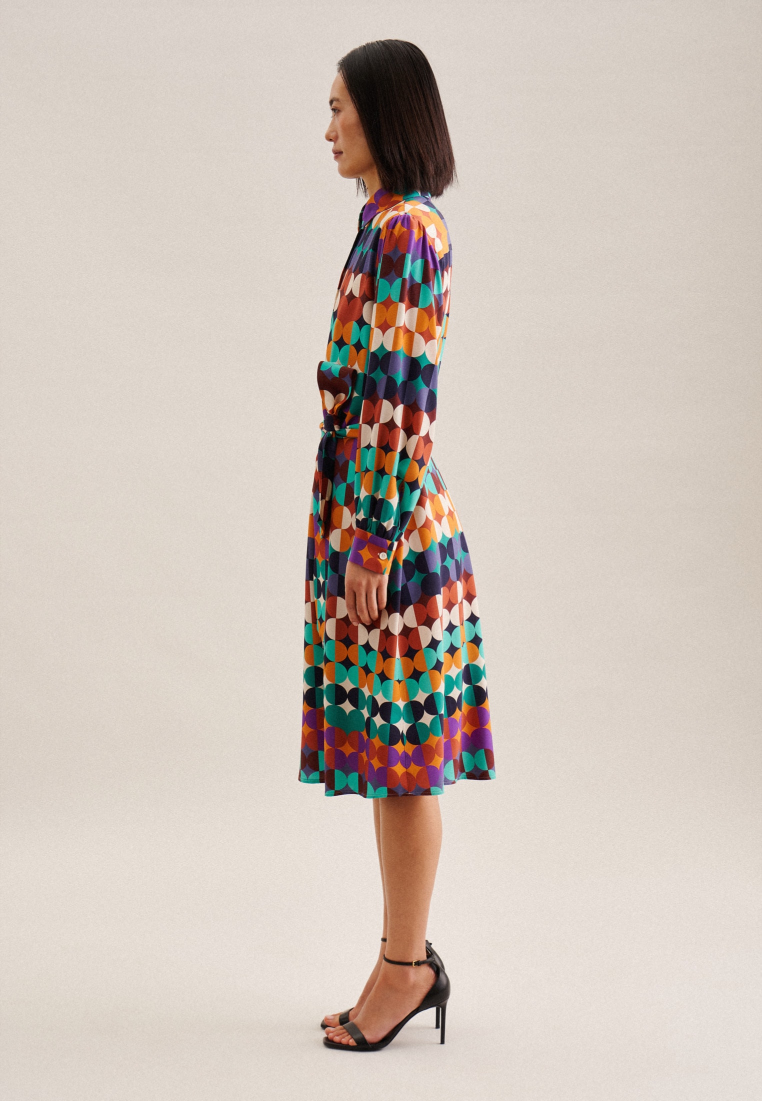 seidensticker Sommerkleid »Schwarze Rose« Langarm Kragen Geometrische Muster