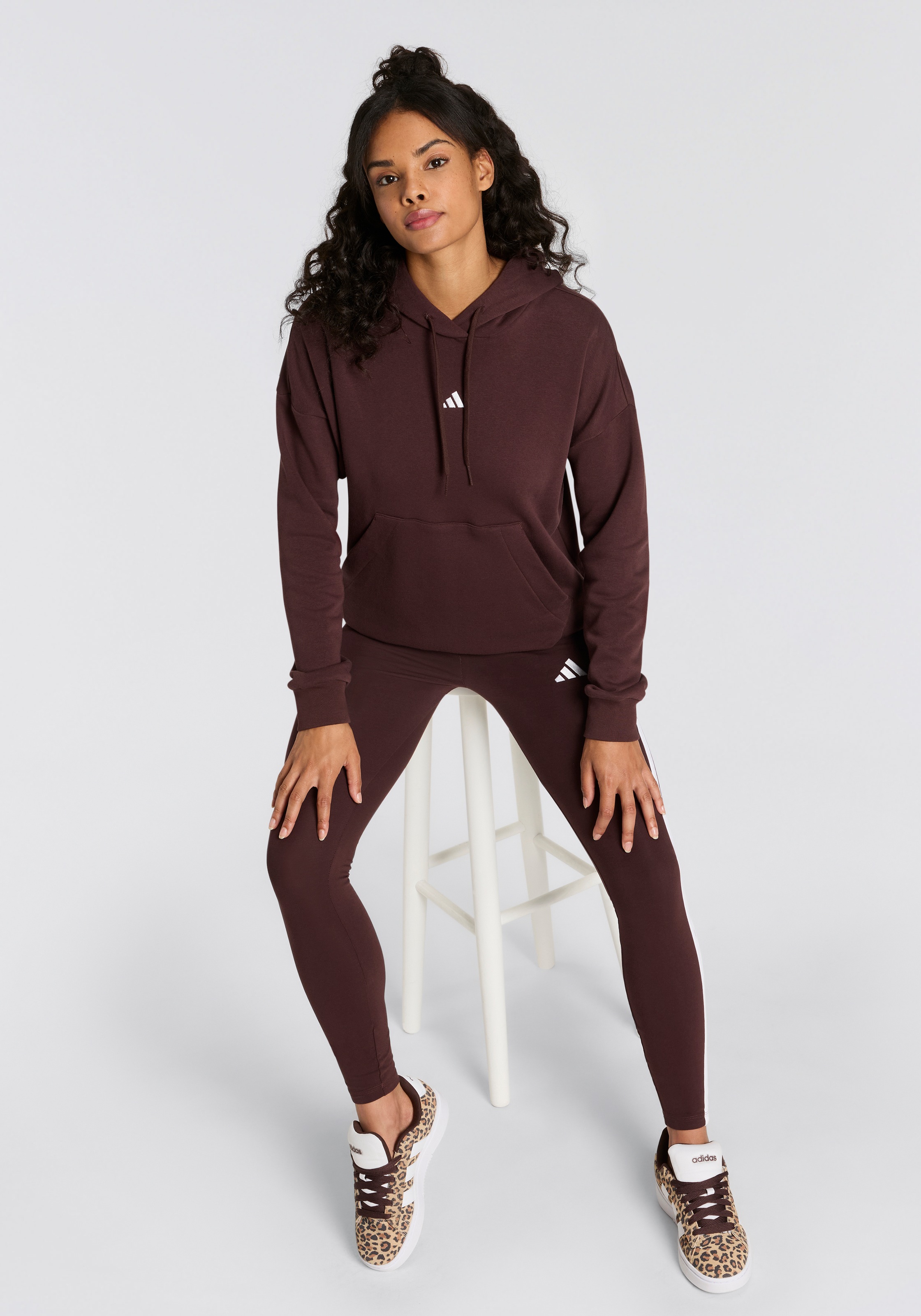 adidas Sportswear Sweat à capuche »ESSENTIALS SMALL LOGO FEEL COZY HOODIE«
