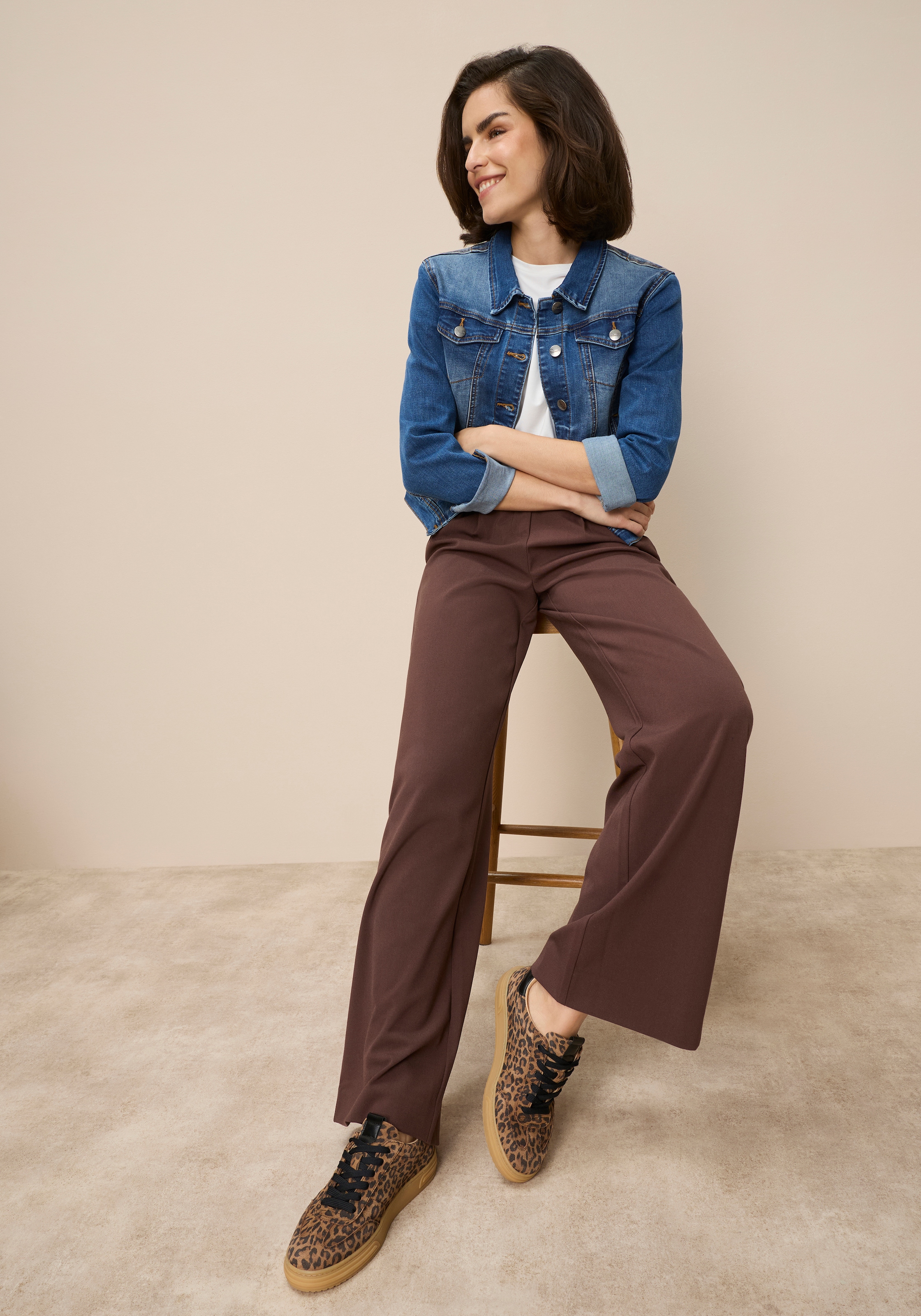 Tamaris Veste en jean aus elastischem Denim-Material, mit Brusttaschen und Eingrifftaschen