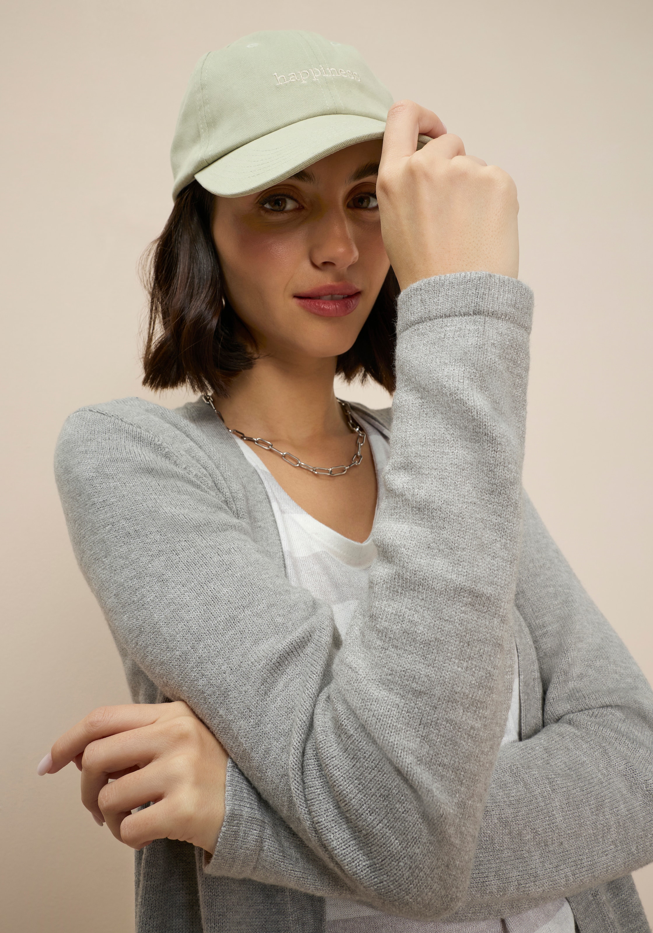 Tamaris Veste en tricot »mit Taschen, aus weicher Viskosemischung« parfait pour les soirées d'été douces