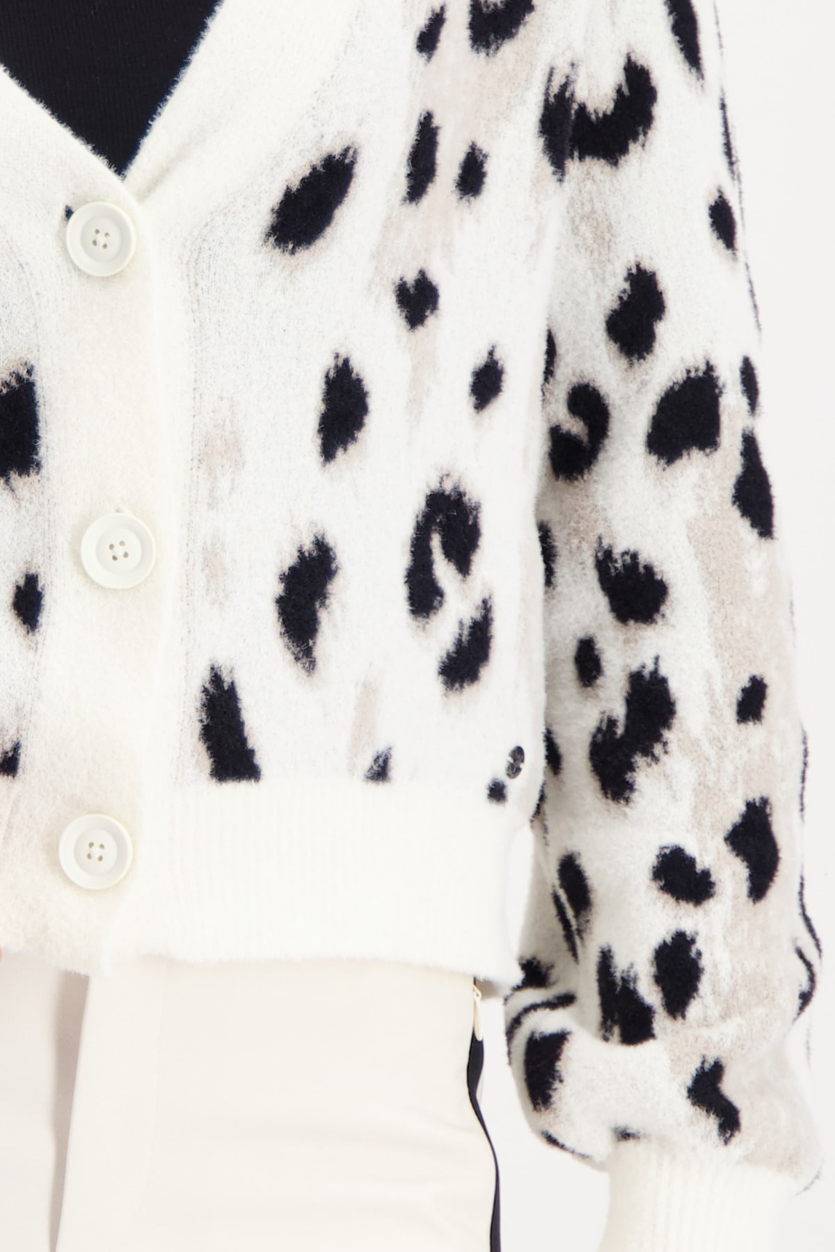 Monari Veste en tricot »Jacke Strickjacke Leojacq.« Regular fit mit V-Ausschnitt