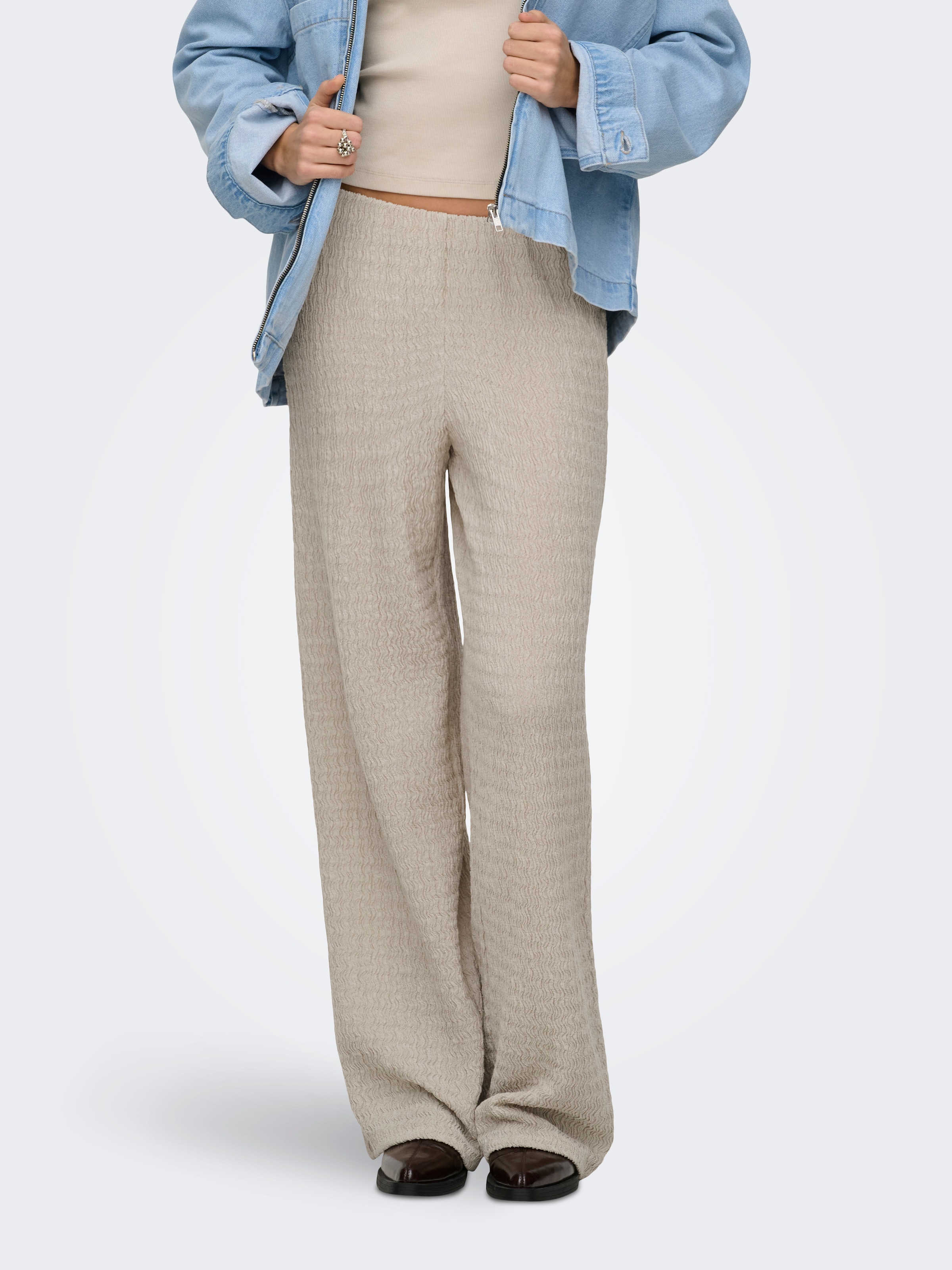 ONLY Pantalon à enfiler »ONLILSE PANT STRUCTURE JRS NOOS«  fibre synthétique, coupe régulière