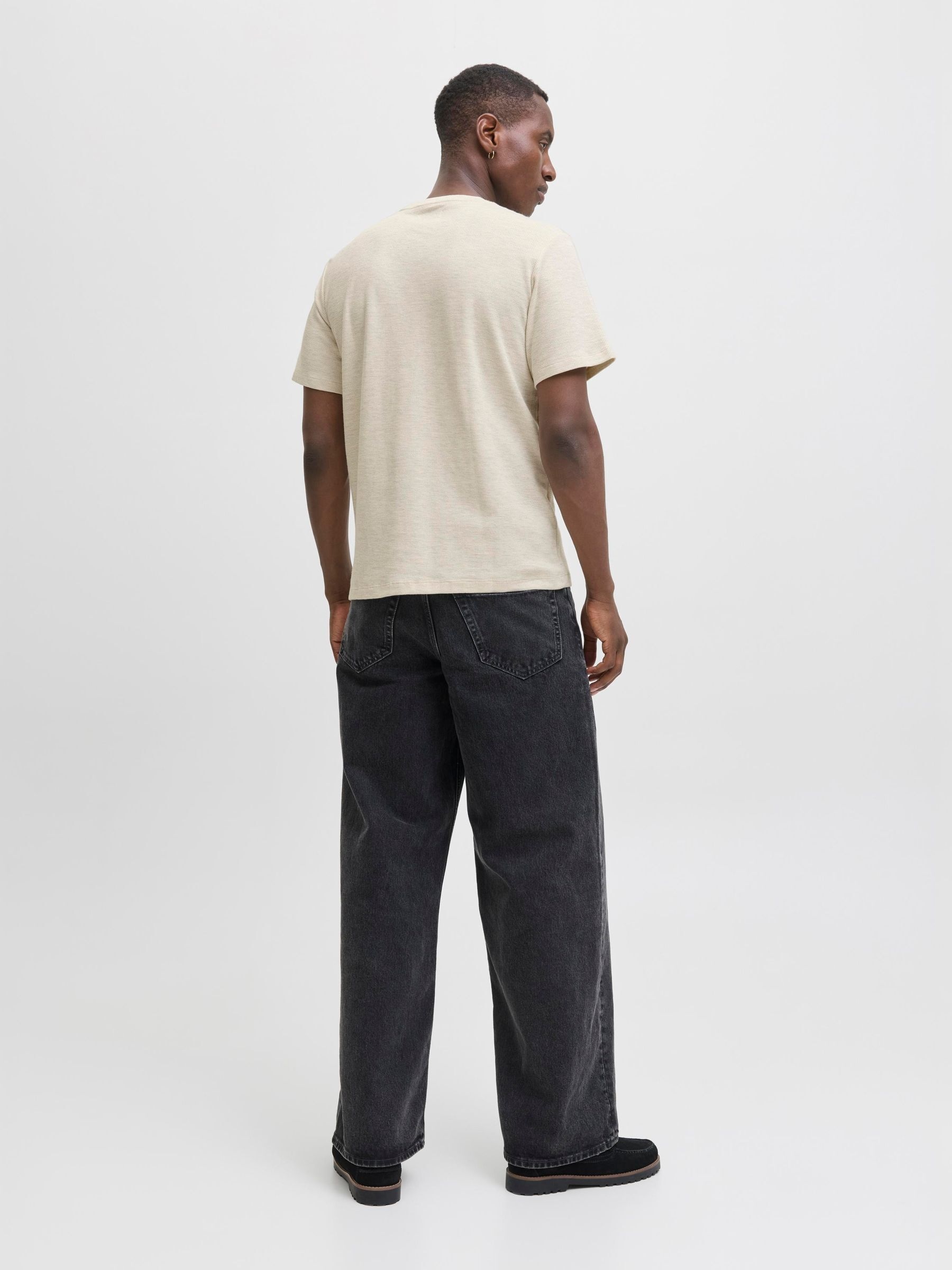 Jack & Jones Shirt à col rond »JJEAUSTIN TEE SS NOOS« Materialmix, relaxed fit