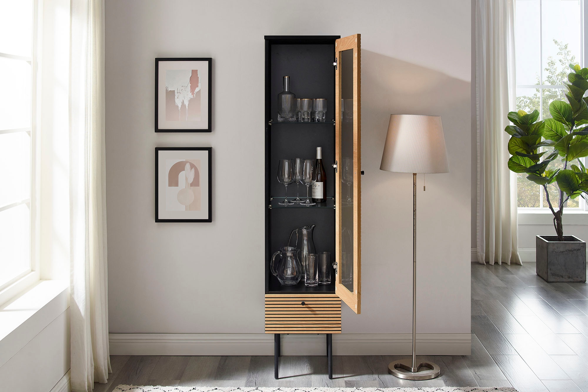 SalesFever Vitrines »Torsby Exquisite Vitrine für Stilbewusste« Eiche Echtholzfurnier