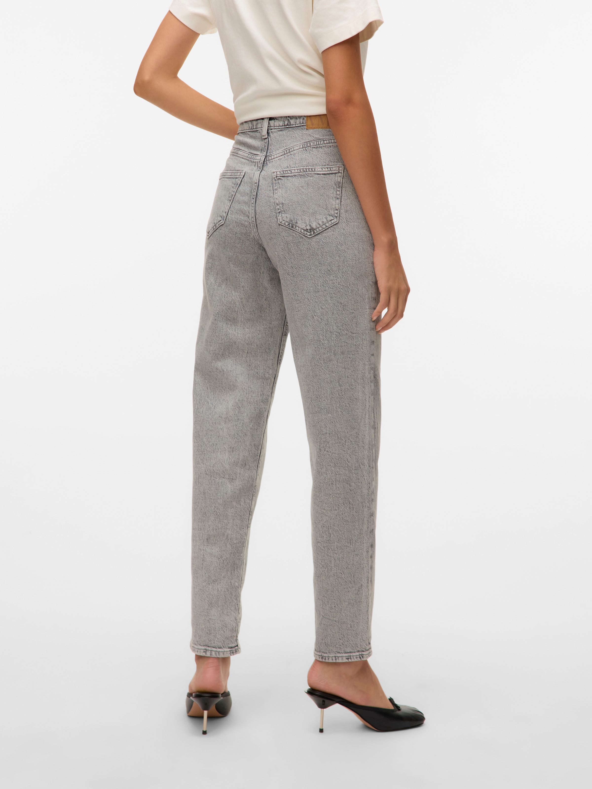 Vero Moda Mom-Jeans »VMTESSA HR MOM JEANS RA207 GA NOOS« Straight Fit Form mit High Waist Bund