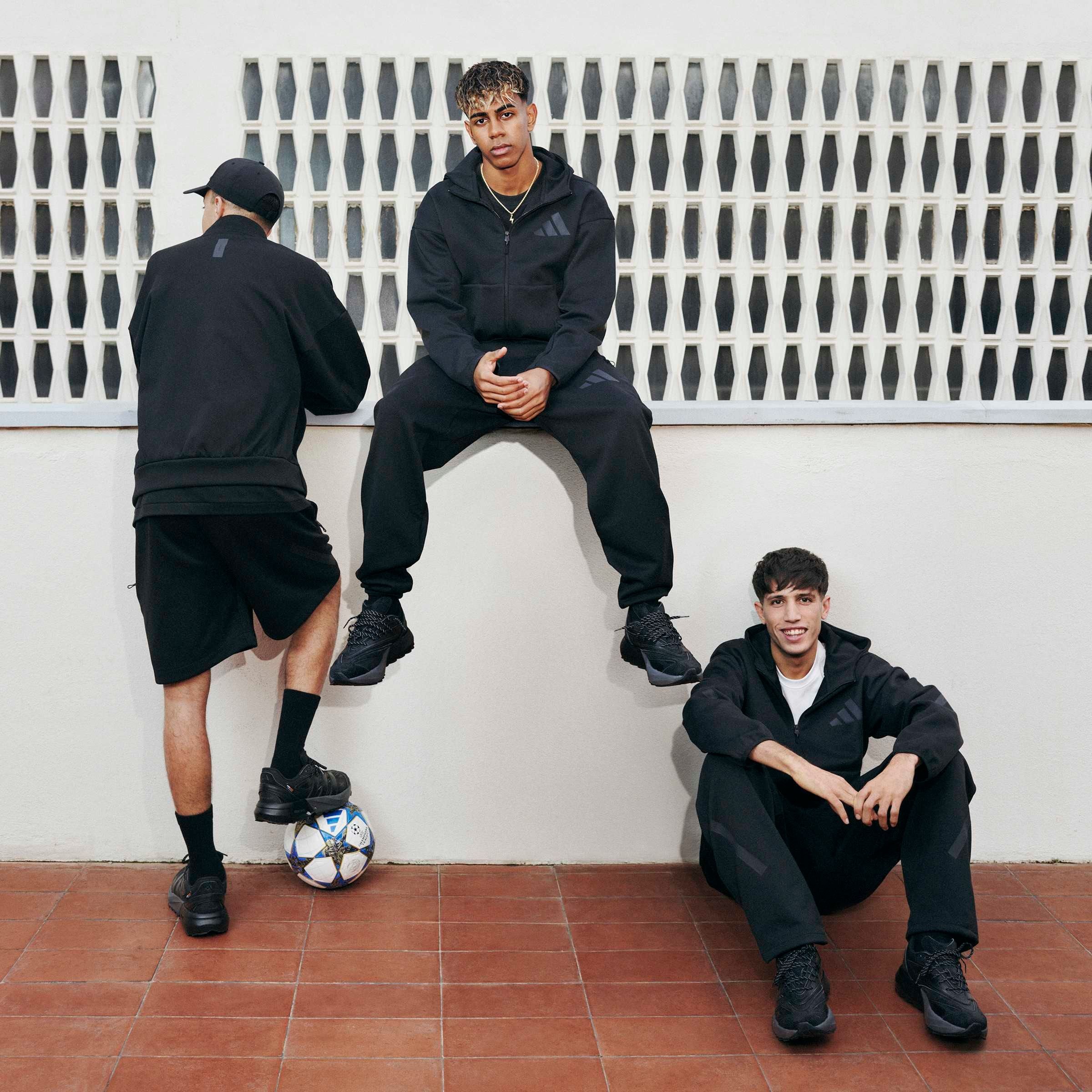 adidas Sportswear Sporthose »ADIDAS Z.N.E. OPEN-HEM«