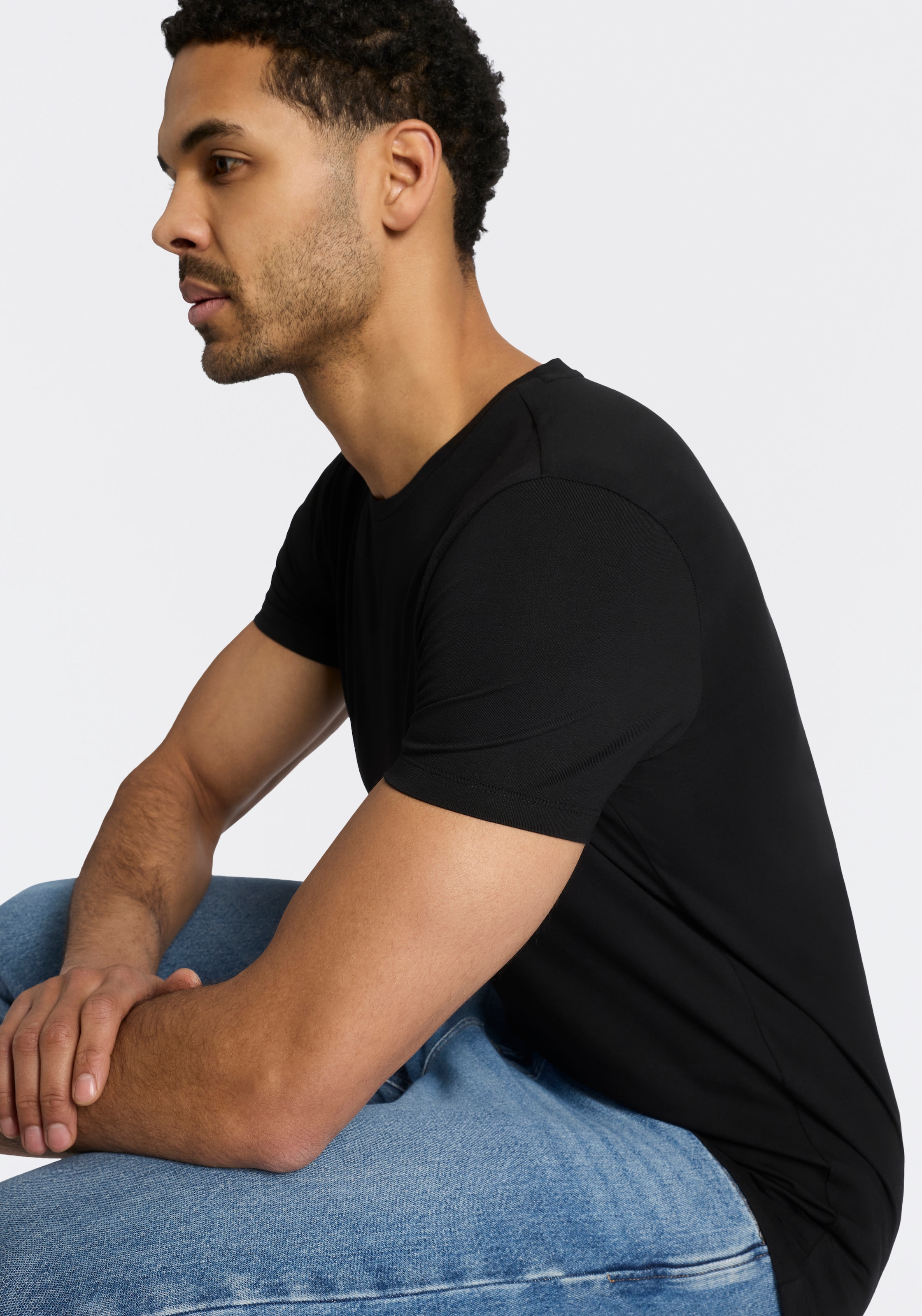 HUGO T-shirt »HUGO-Round« Packung, 2er,  Rundhalsausschnitt, Slim-Fit, HUGO Logo-Druck