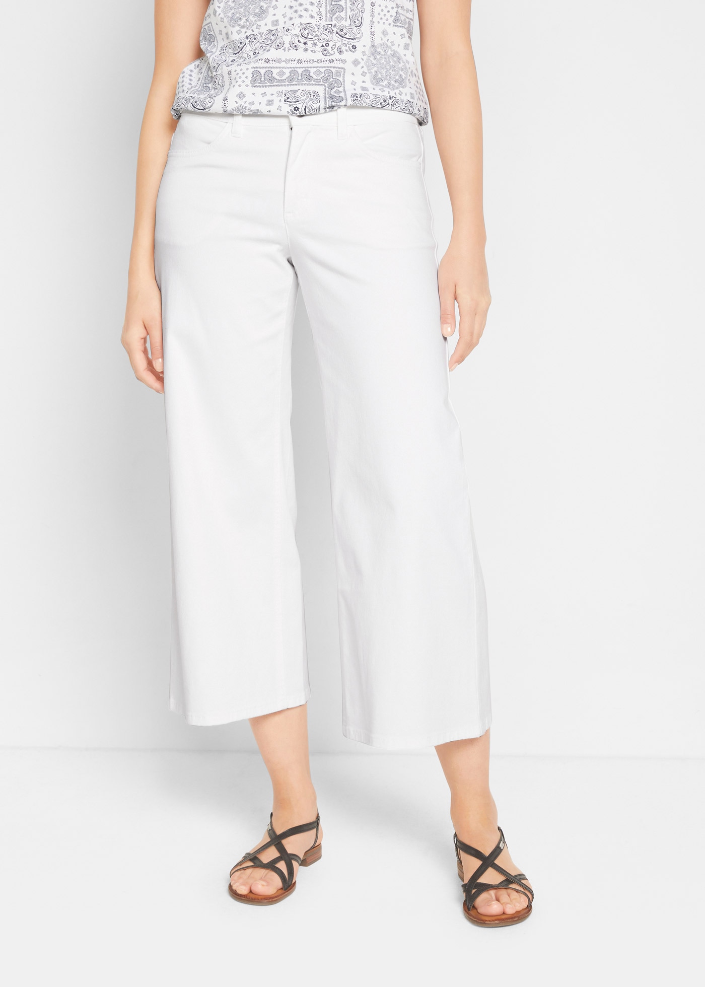 bonprix Caprijeans »Capri Jeans Mid Waist, (2er Pack)« Packung, 2, 2 Stk. lockere Passform, mit Eingrifftaschen, mit Gesässtaschen