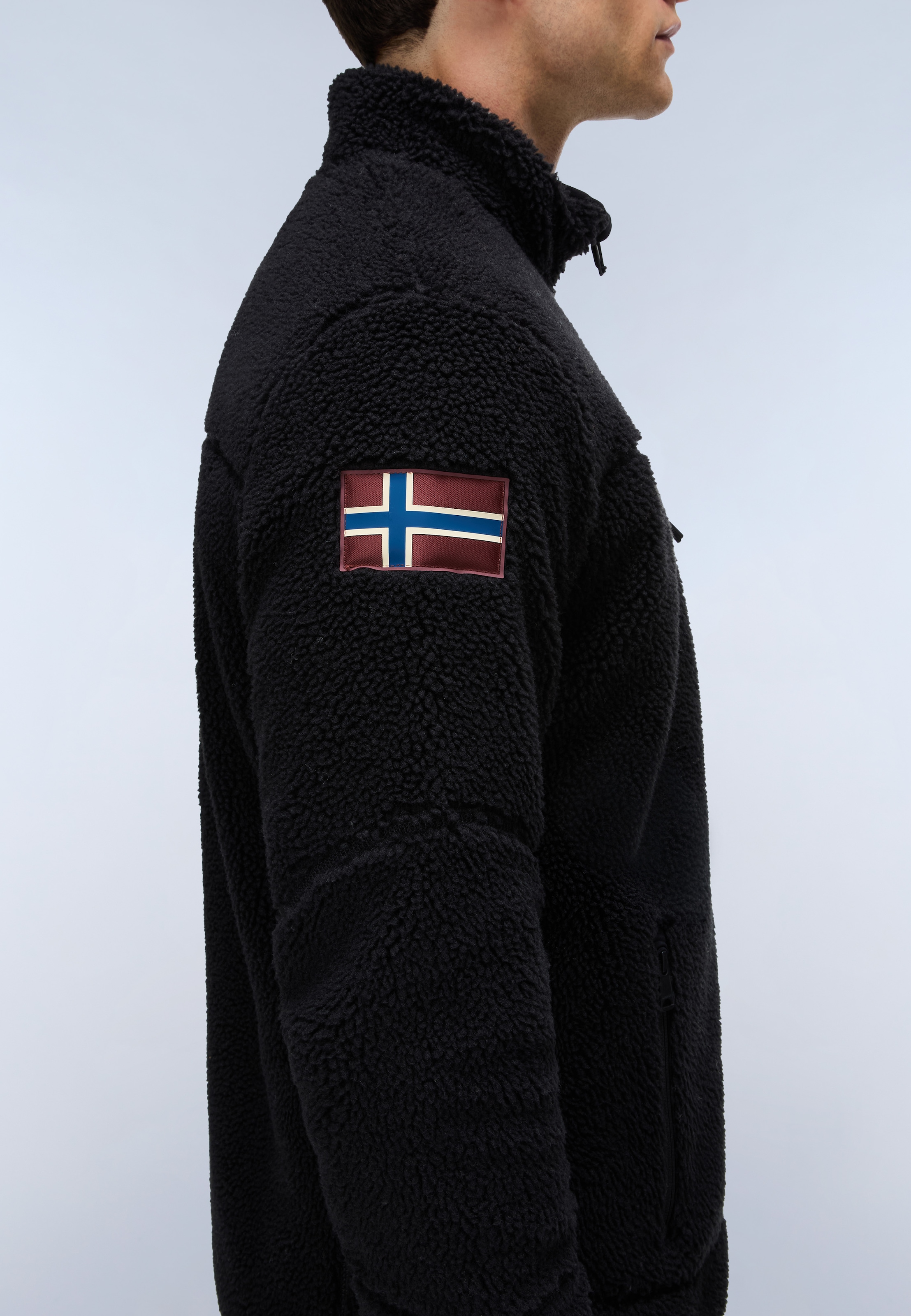 Napapijri Fleecejacke »YUPIK FZ 5 BLACK BEAUTY« mit sportlichem Stil, als flexible Zwischenschicht, leichtes Material