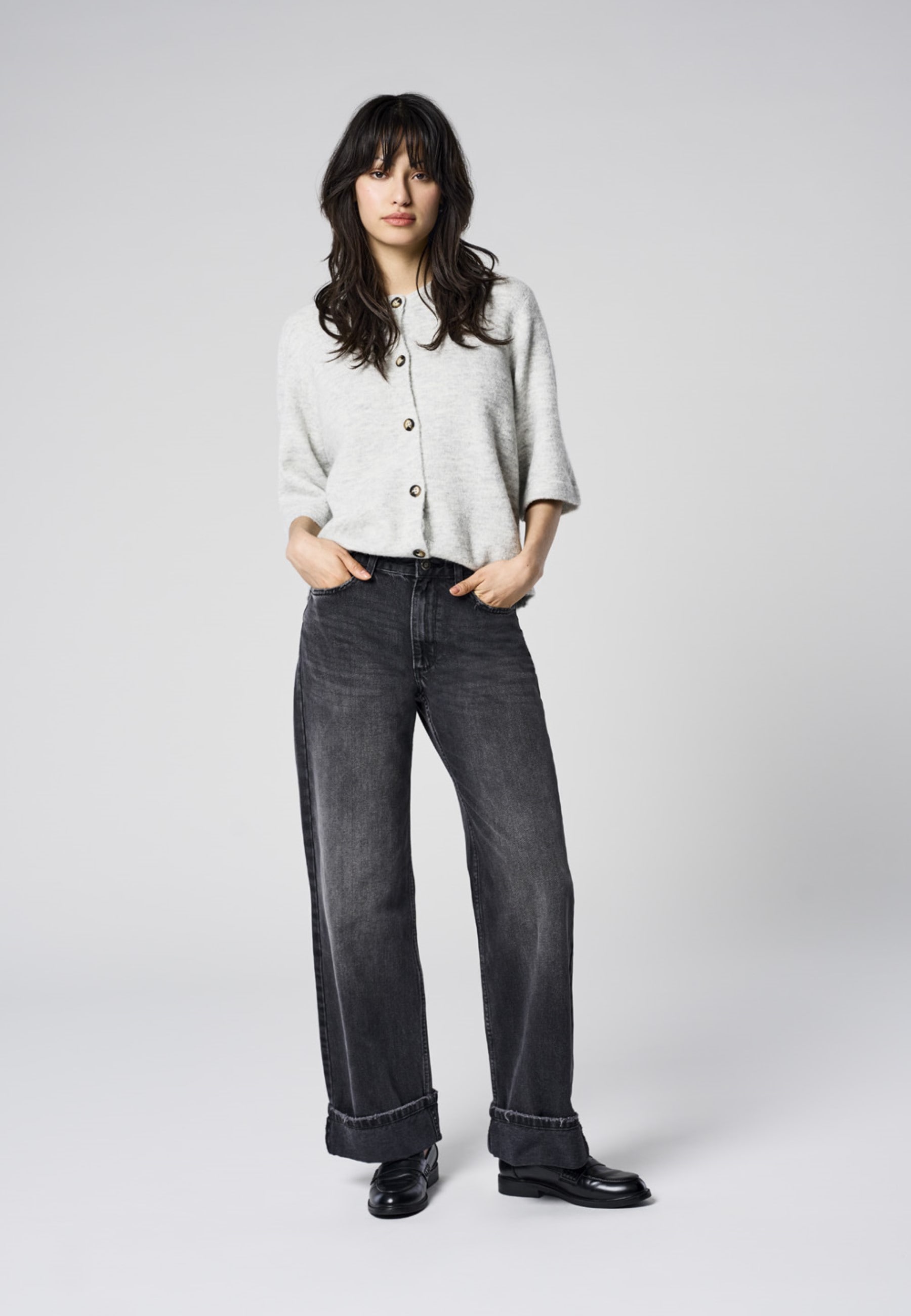 ONLY Jeans large »ONLELLA MW WIDE FOLD UP TAI523 DNM« mittlere Taille, weite Beinform, washed black