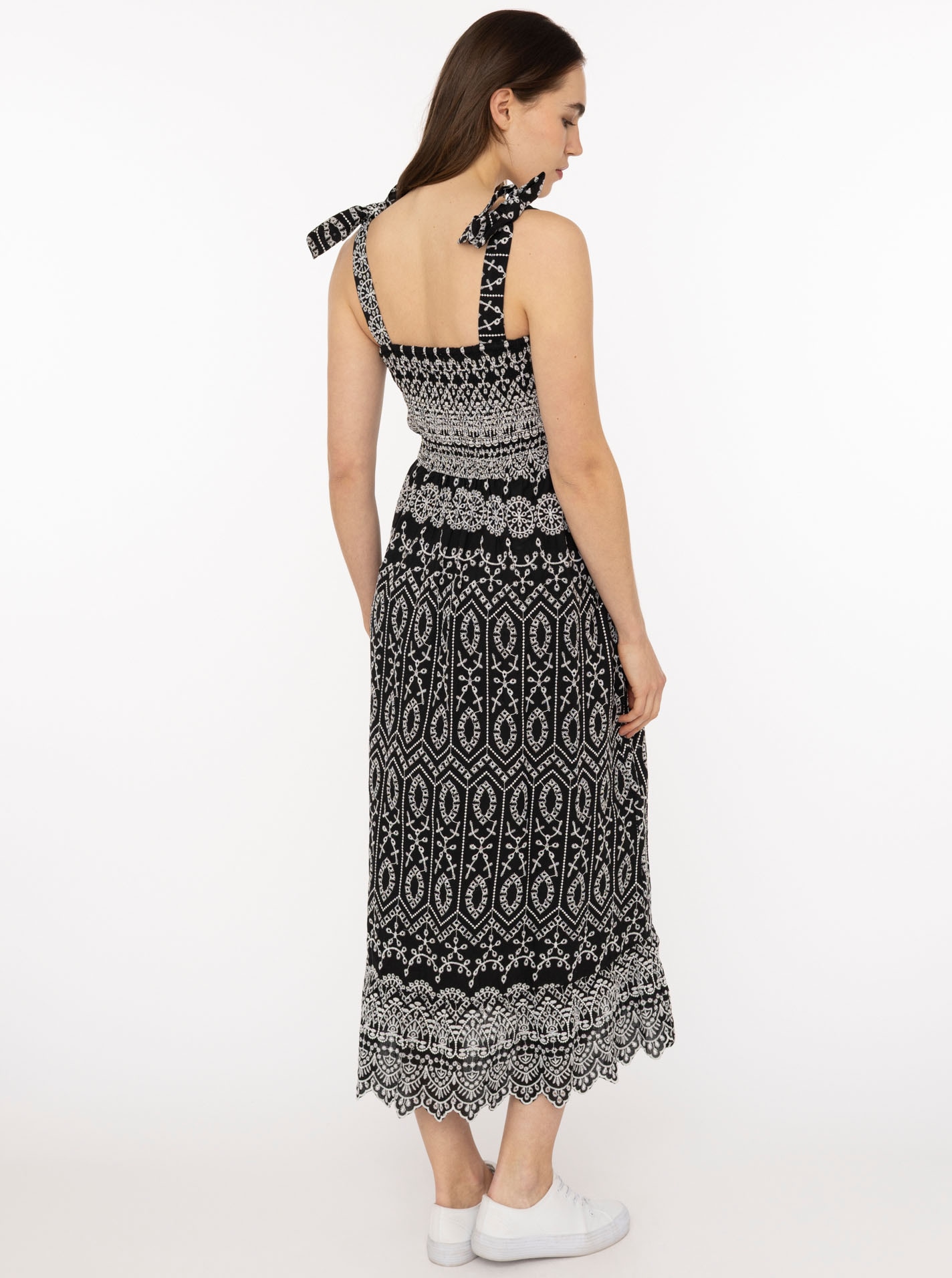 Zwillingsherz Maxi robe »"Lochstickerei"« Sans poches longueur cheville, avec bretelles réglables, dentelle ajourée