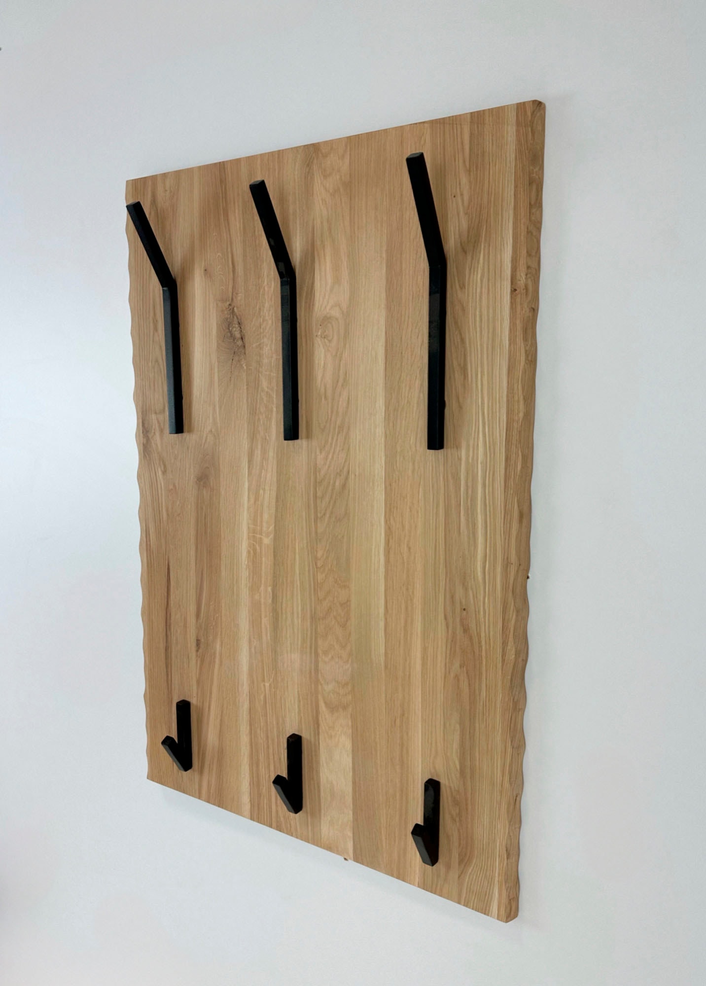 andas Garderobenpaneel »Belfort« B/T/H: 60/90/9 cm,  aus Eichenholz, FSC® zertifiziert, mit 6 Metallhaken