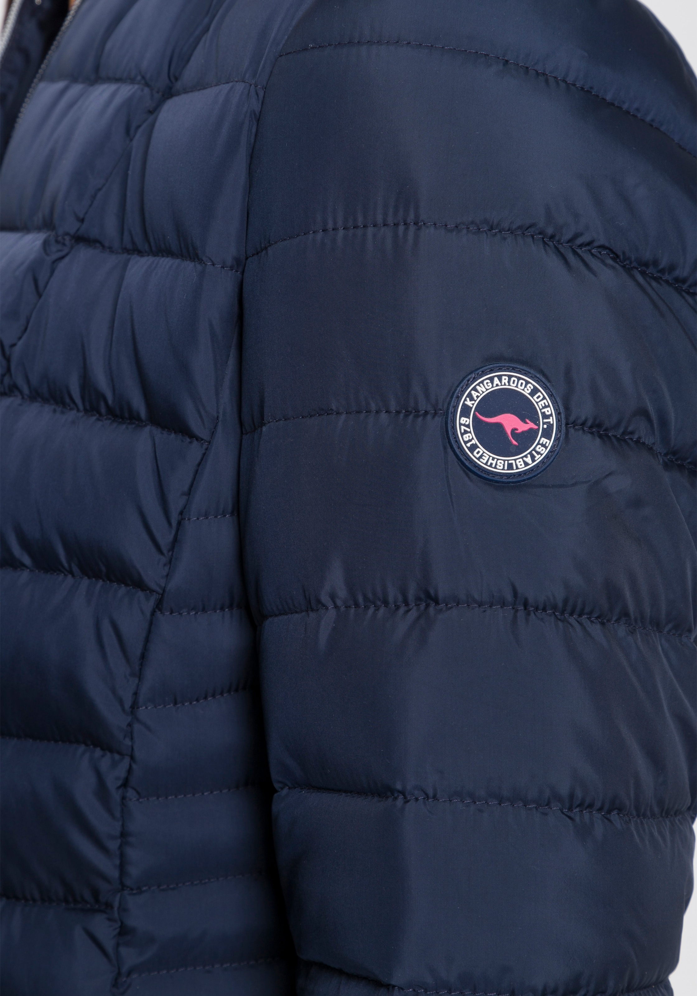 KangaROOS Veste matelassée figurbetonter Schnitt,  hüftlange Passform