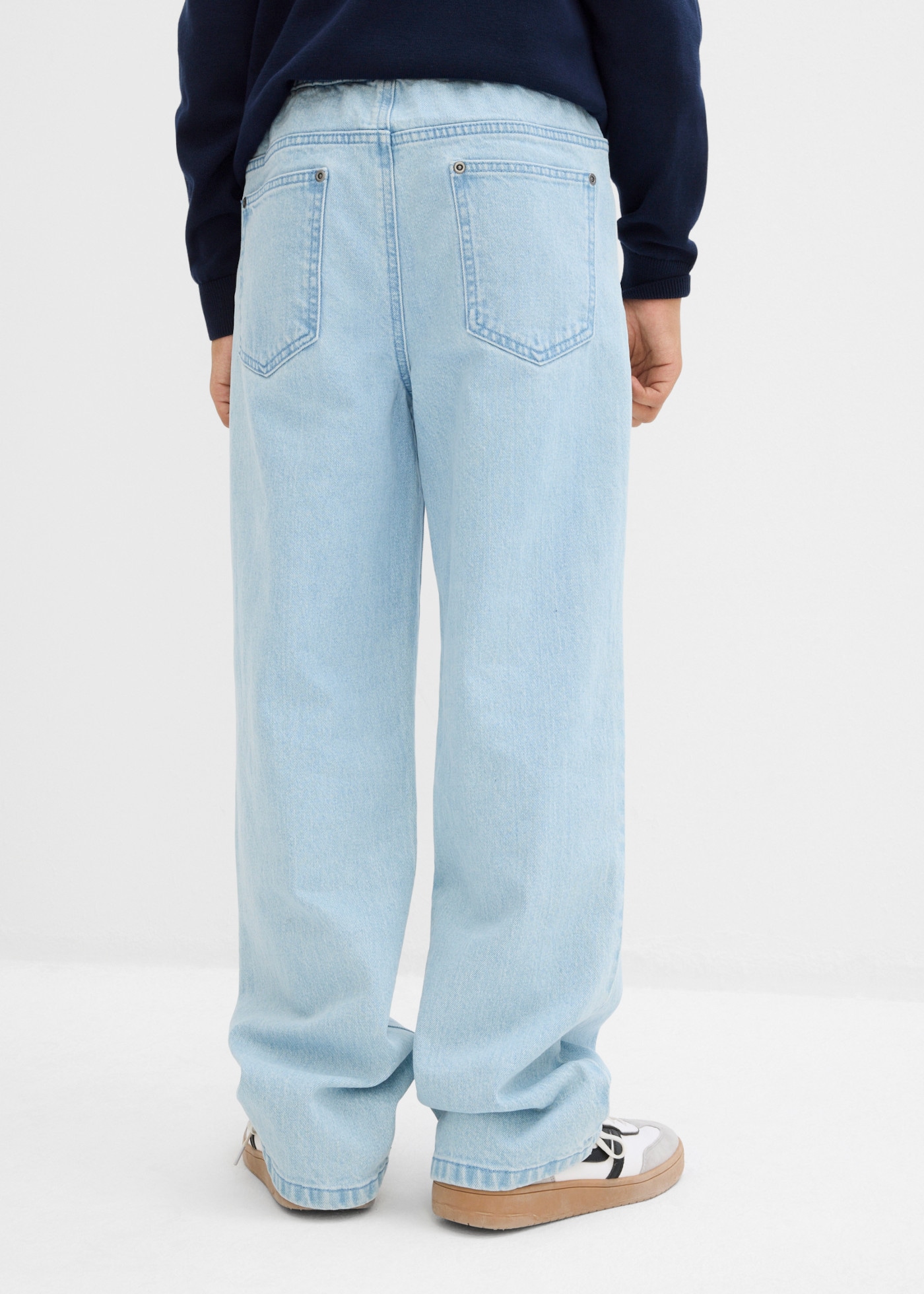 bonprix Jeans loose fit avec léger lavage, jambe large, pour garçons