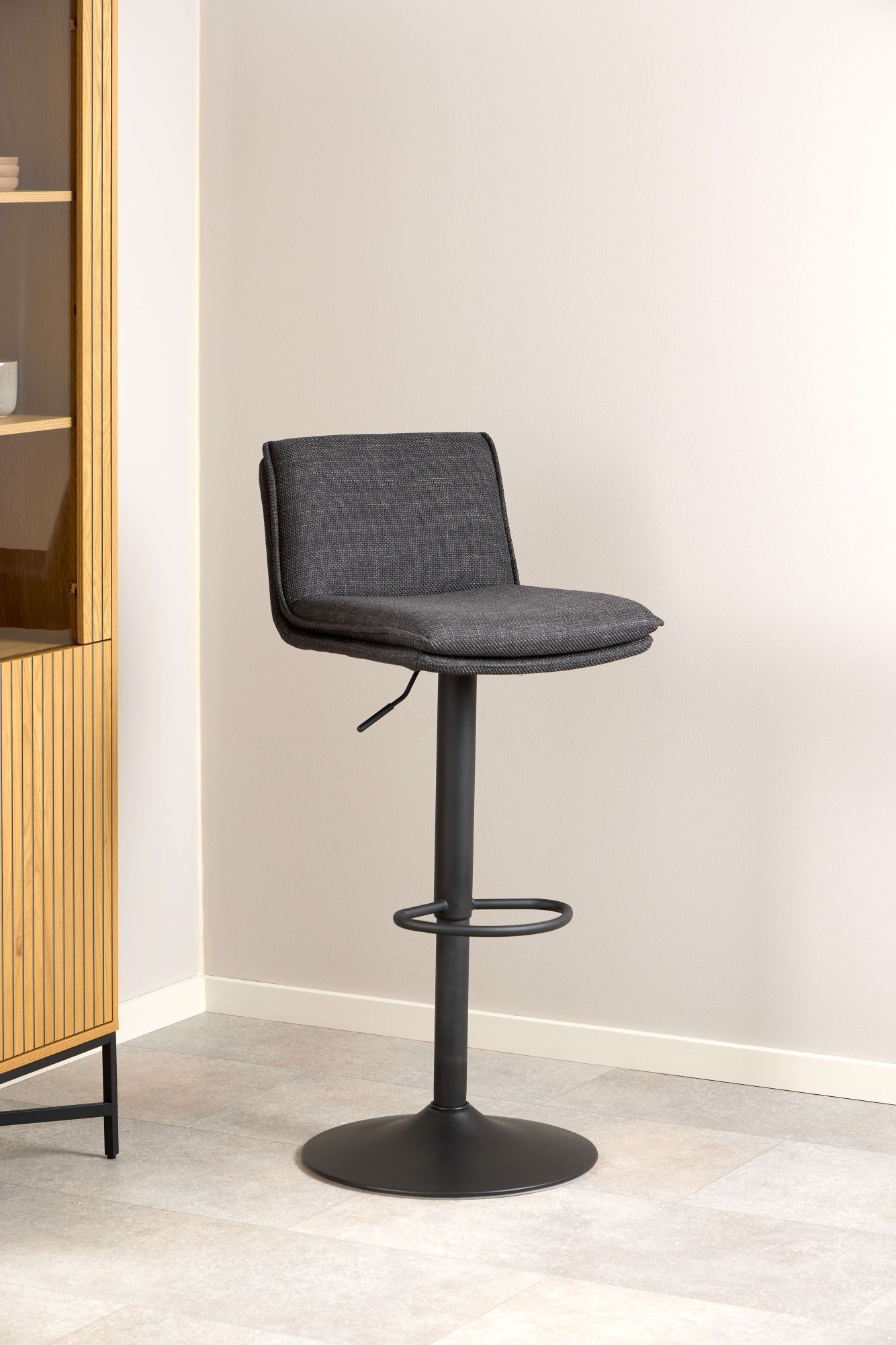 ACTONA GROUP Tabouret de bar »Flynn« Ensemble, 2 cuis tlg. Tabourets de bar, Basel gris foncé, piètement trompette, 2 pcs