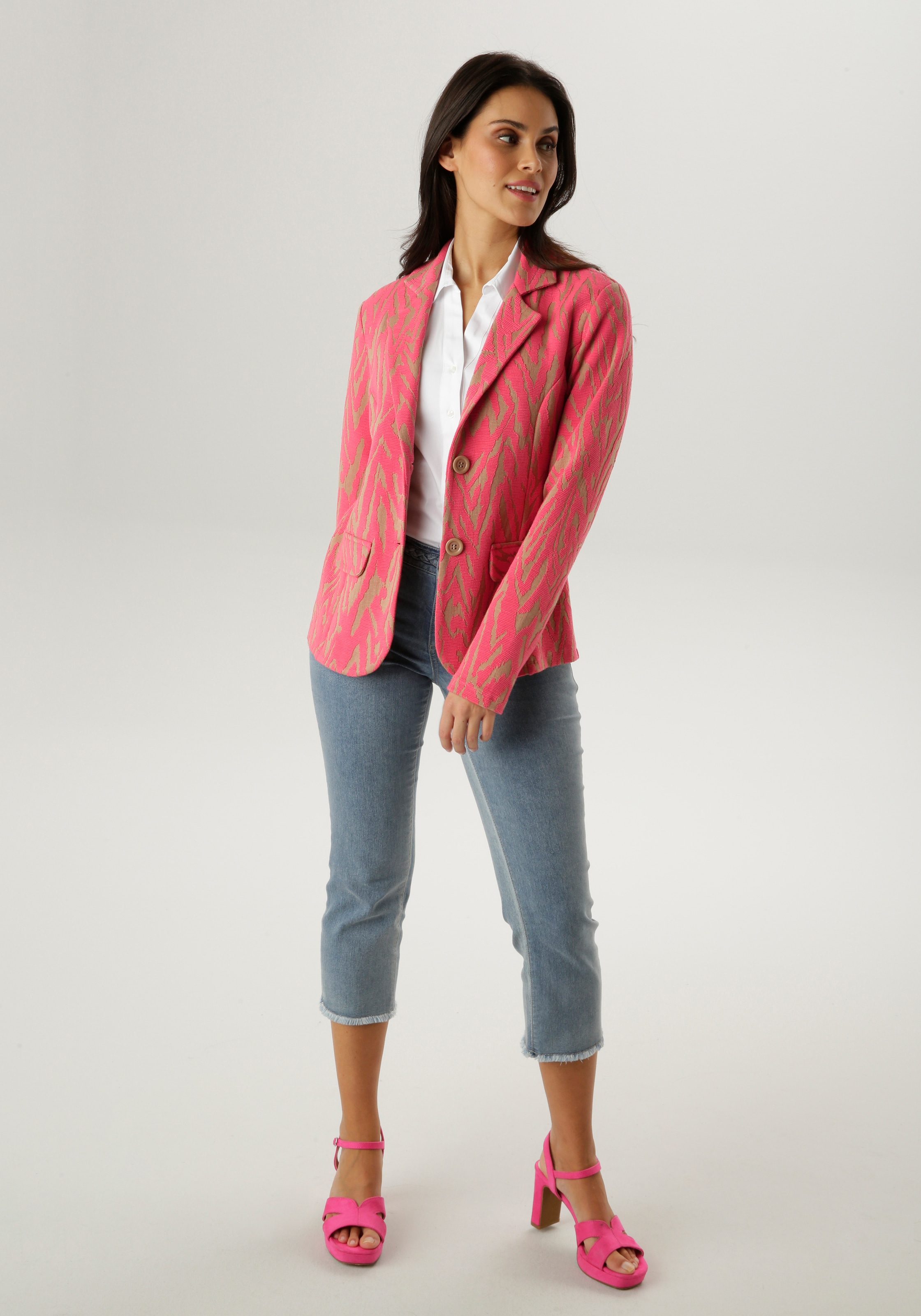 Aniston SELECTED Blazer court in trendy Jacquard-Qualität - NEUE KOLLEKTION