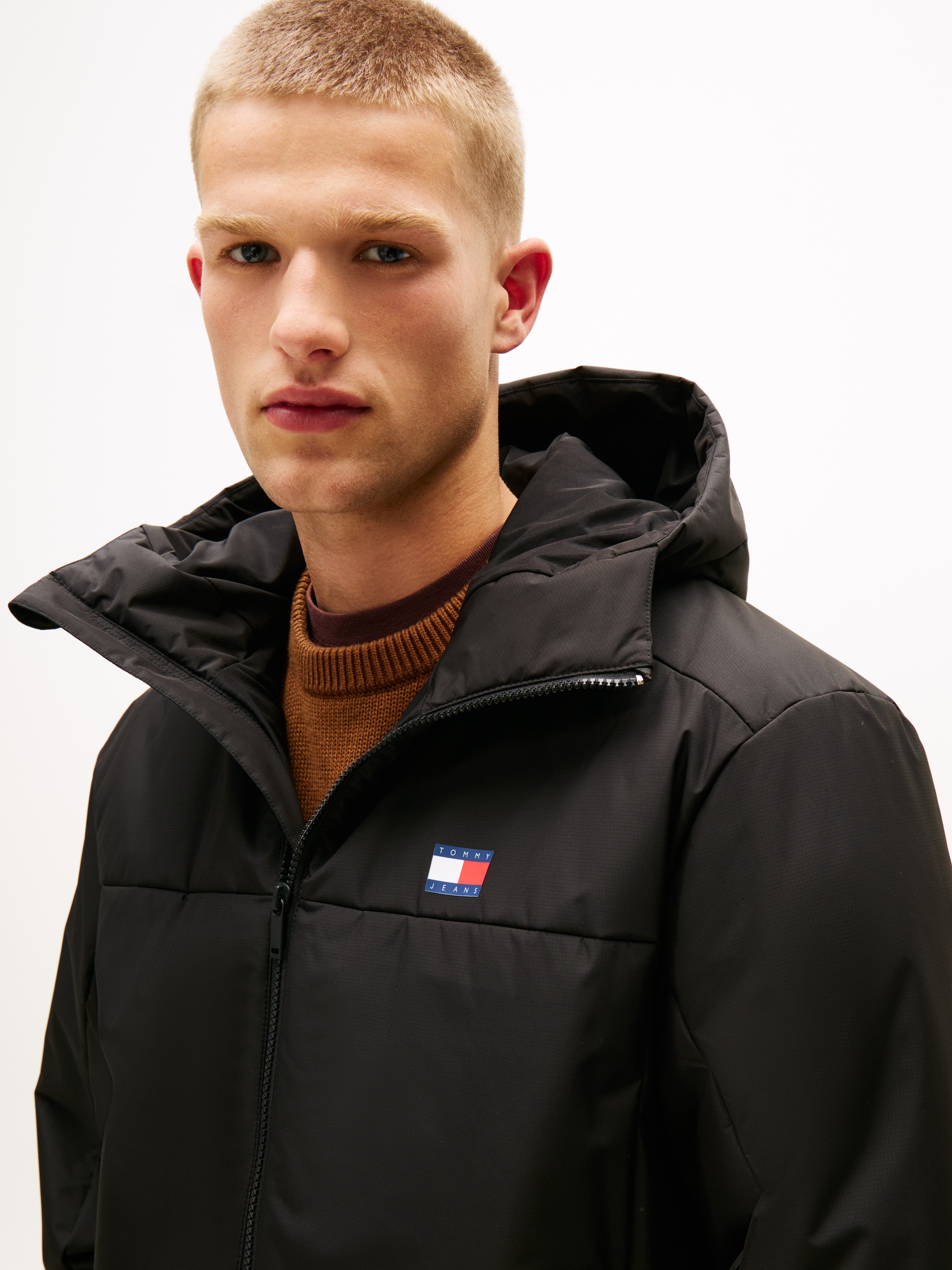 Tommy Jeans Outdoorjacke mit Kapuze Freizeitjacke, Übergangsjacke, Regular Fit, Kapuze