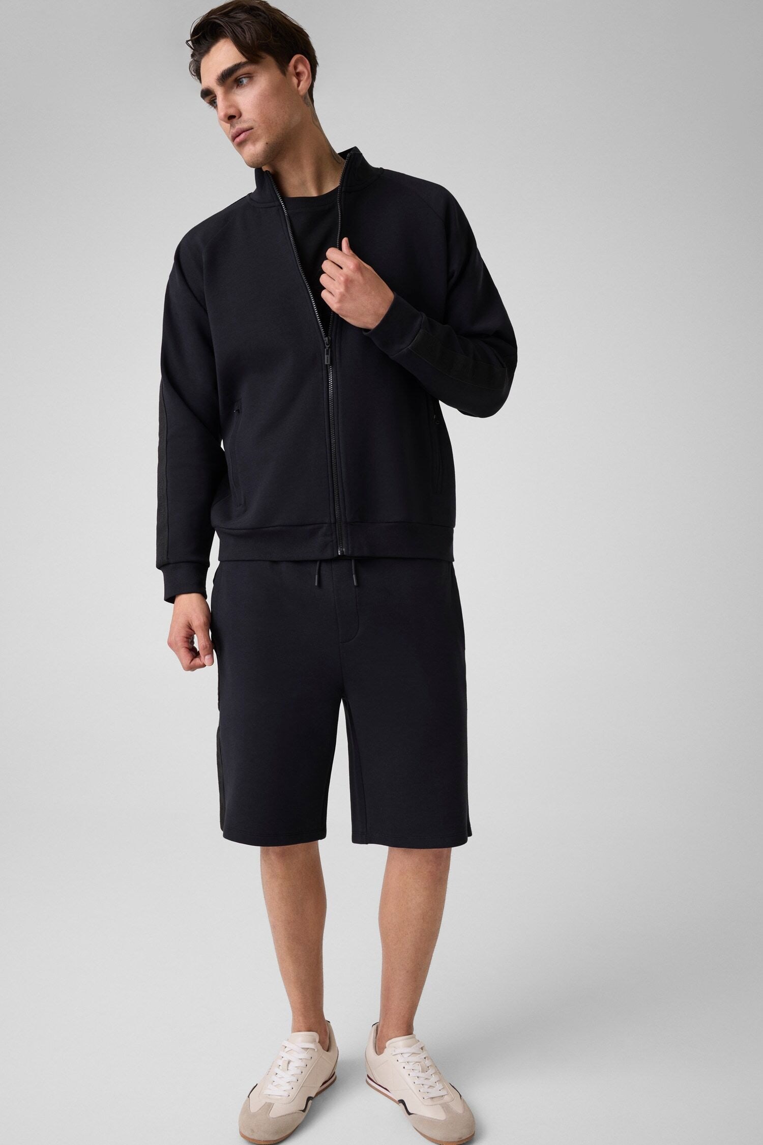 Guess Sweatjacke »THOR« Stehkragen, Regular Fit, Reissverschlusstaschen