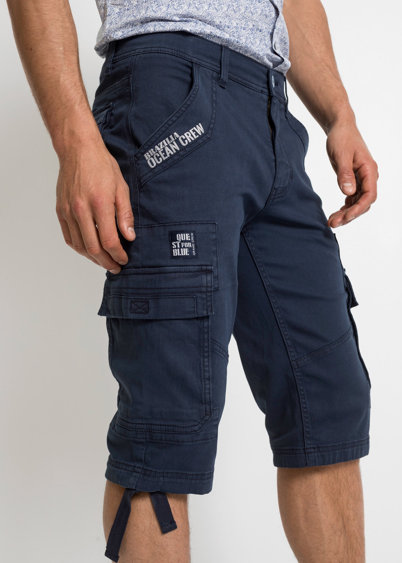 bonprix Bermudas longs  aus leichter Baumwollqualität, mit Elasthan-Anteil, regular fit
