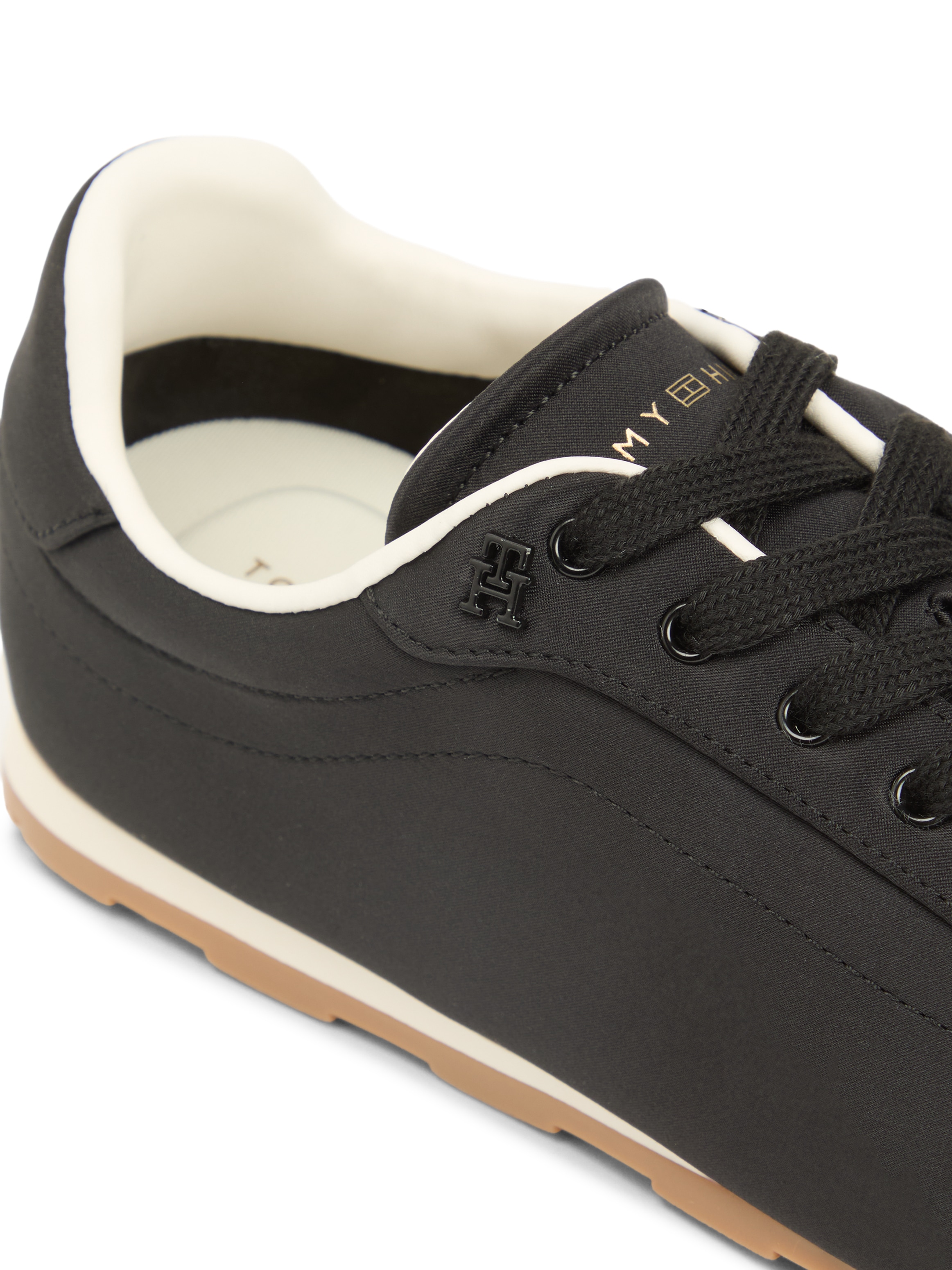 Tommy Hilfiger Sneakers »TH BELLA LOW RUNNER SATIN«  chaussure de loisirs, chaussure basse, à lacets avec logo TH latéral